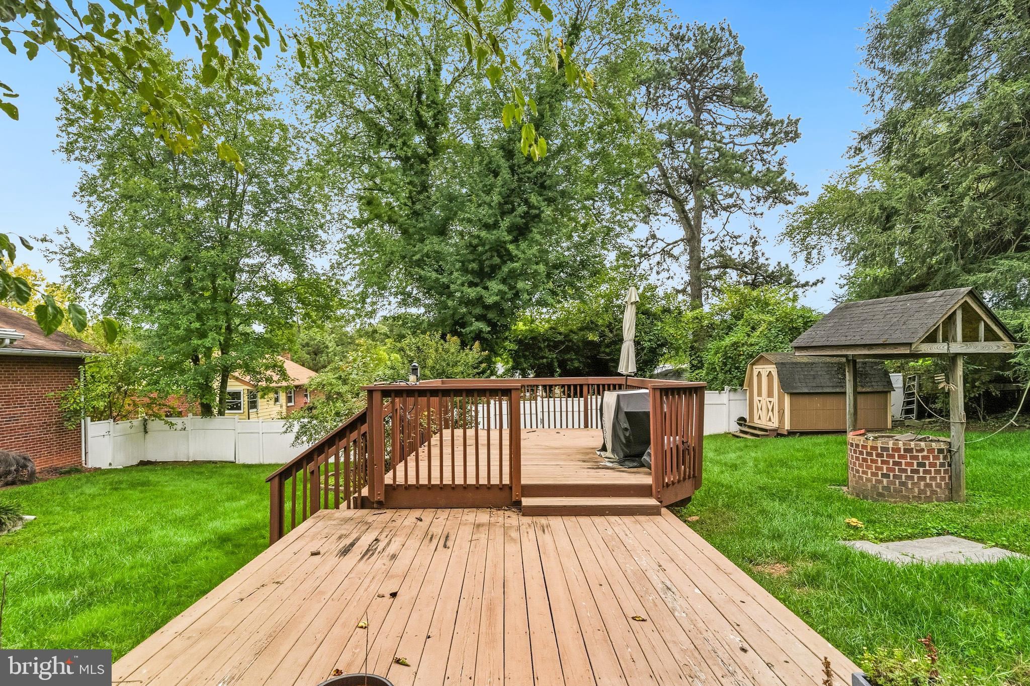 NEW CARROLLTON - Residential