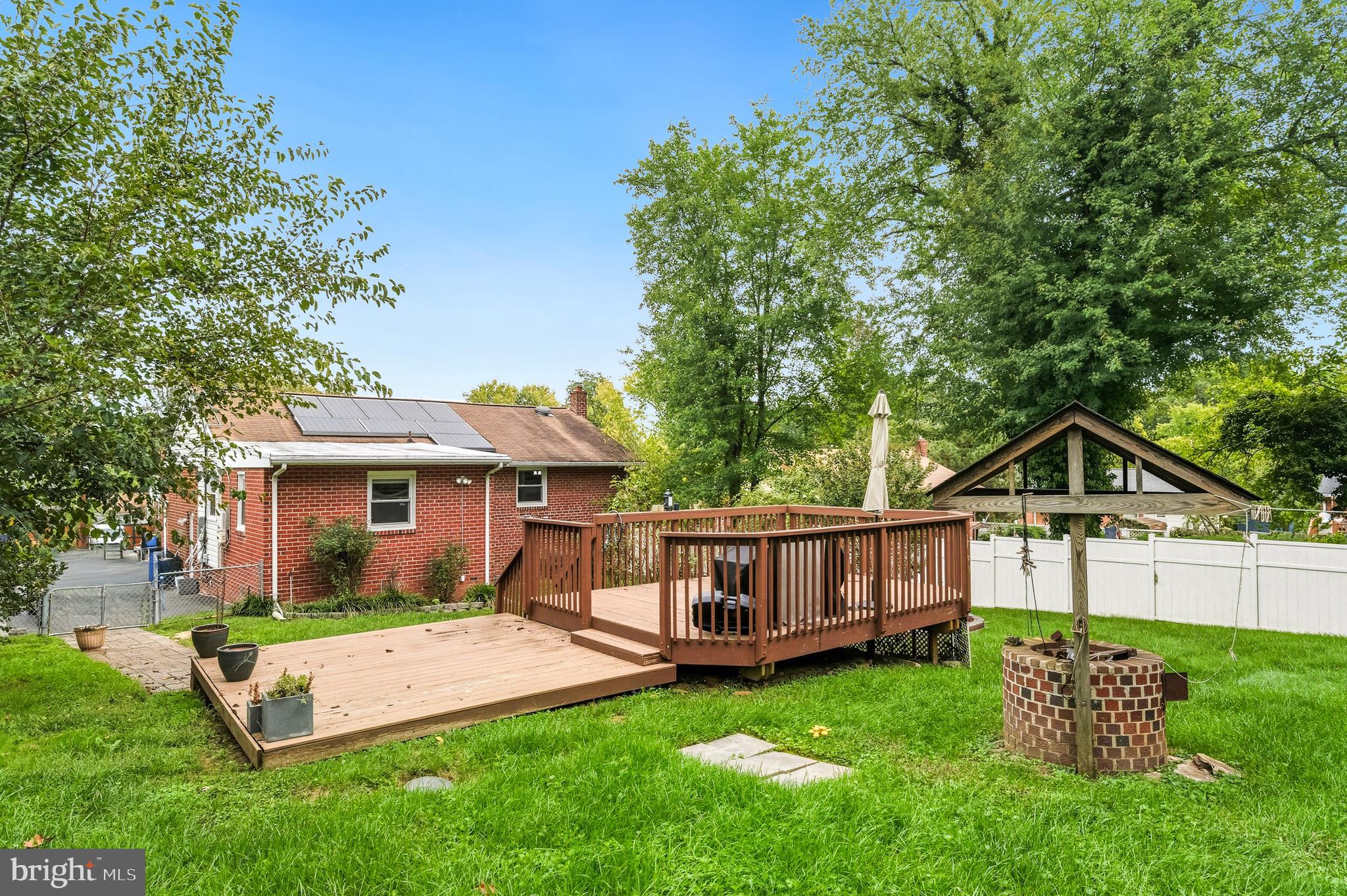 NEW CARROLLTON - Residential