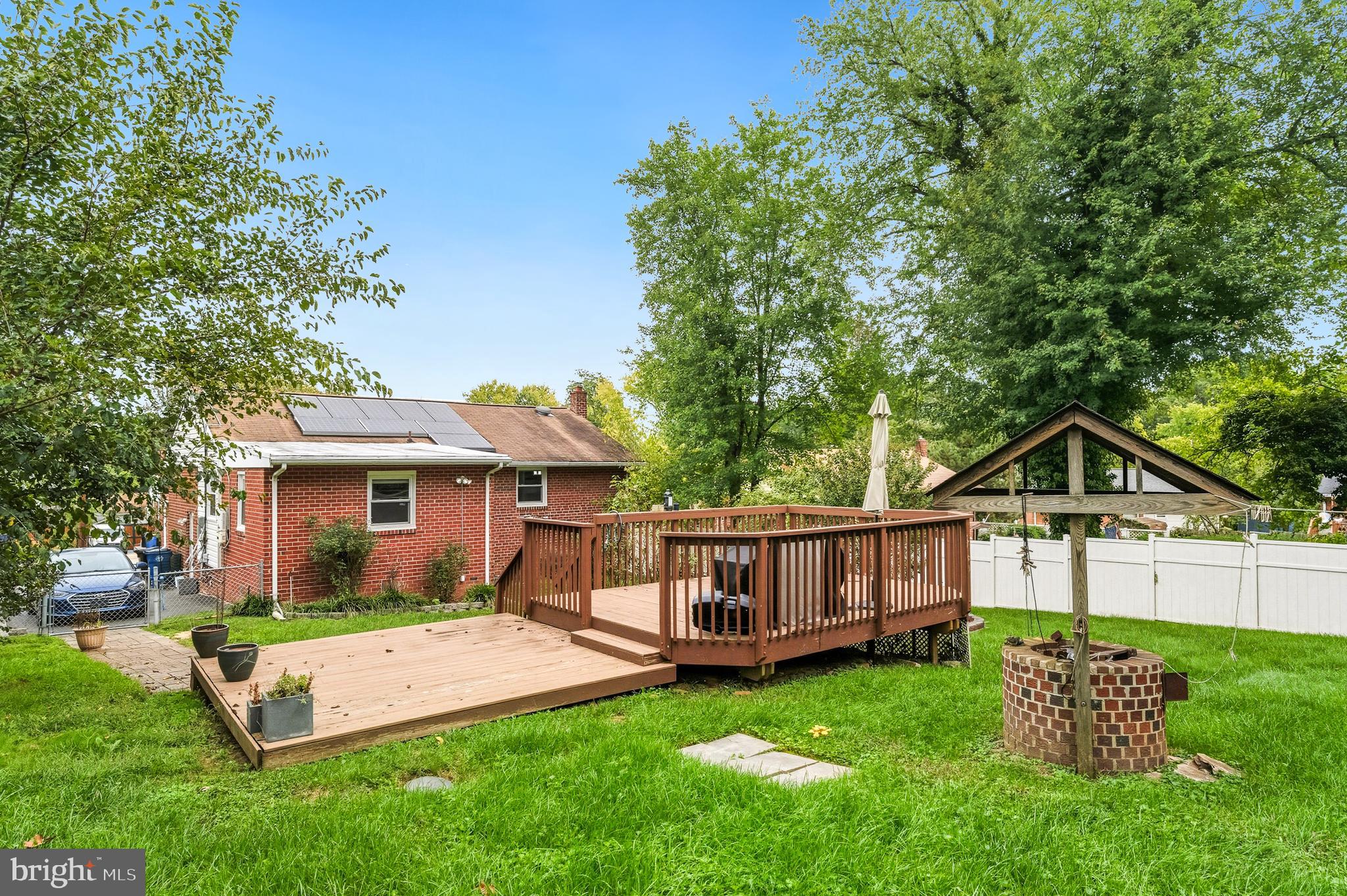 NEW CARROLLTON - Residential