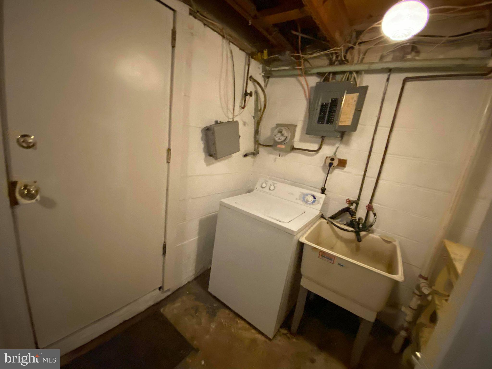 IDLEWYLDE - Residential Lease