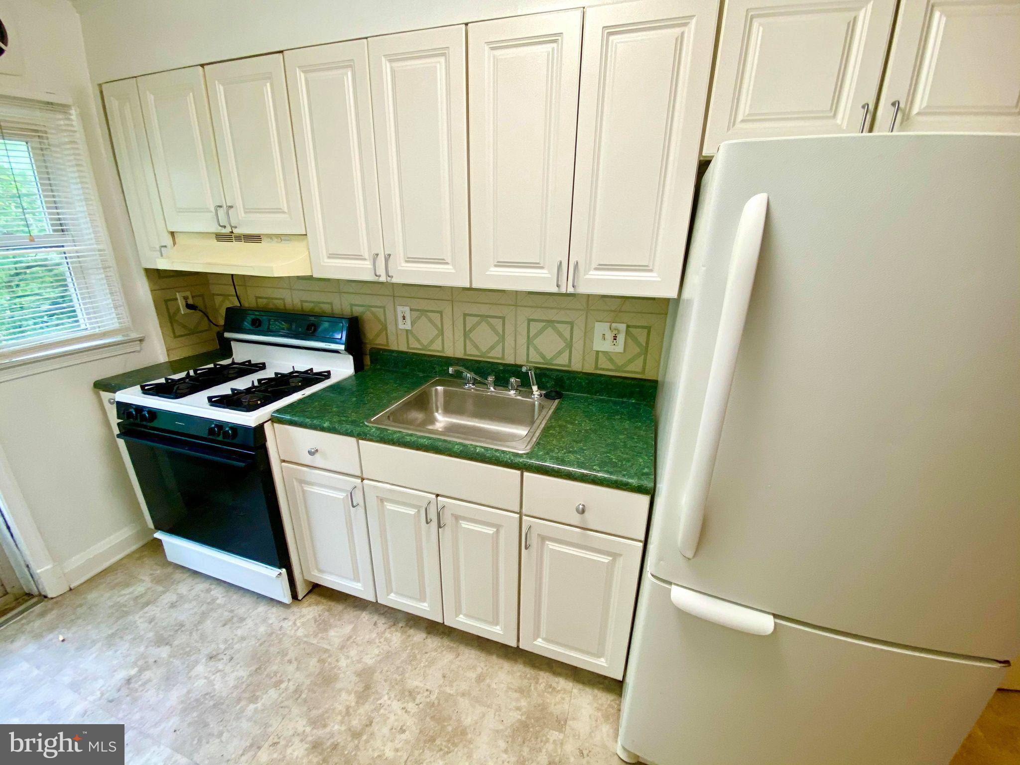 IDLEWYLDE - Residential Lease