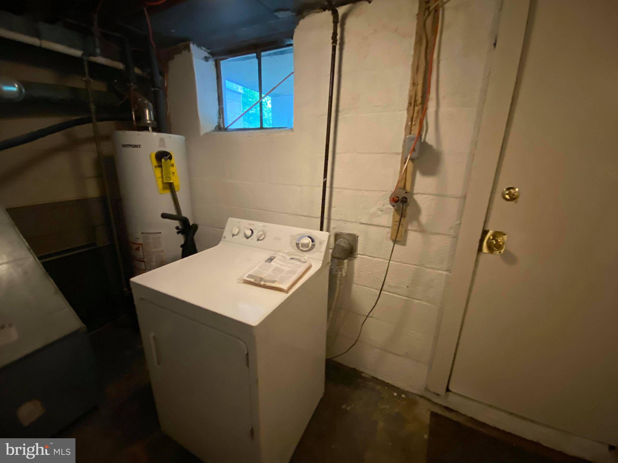 IDLEWYLDE - Residential Lease