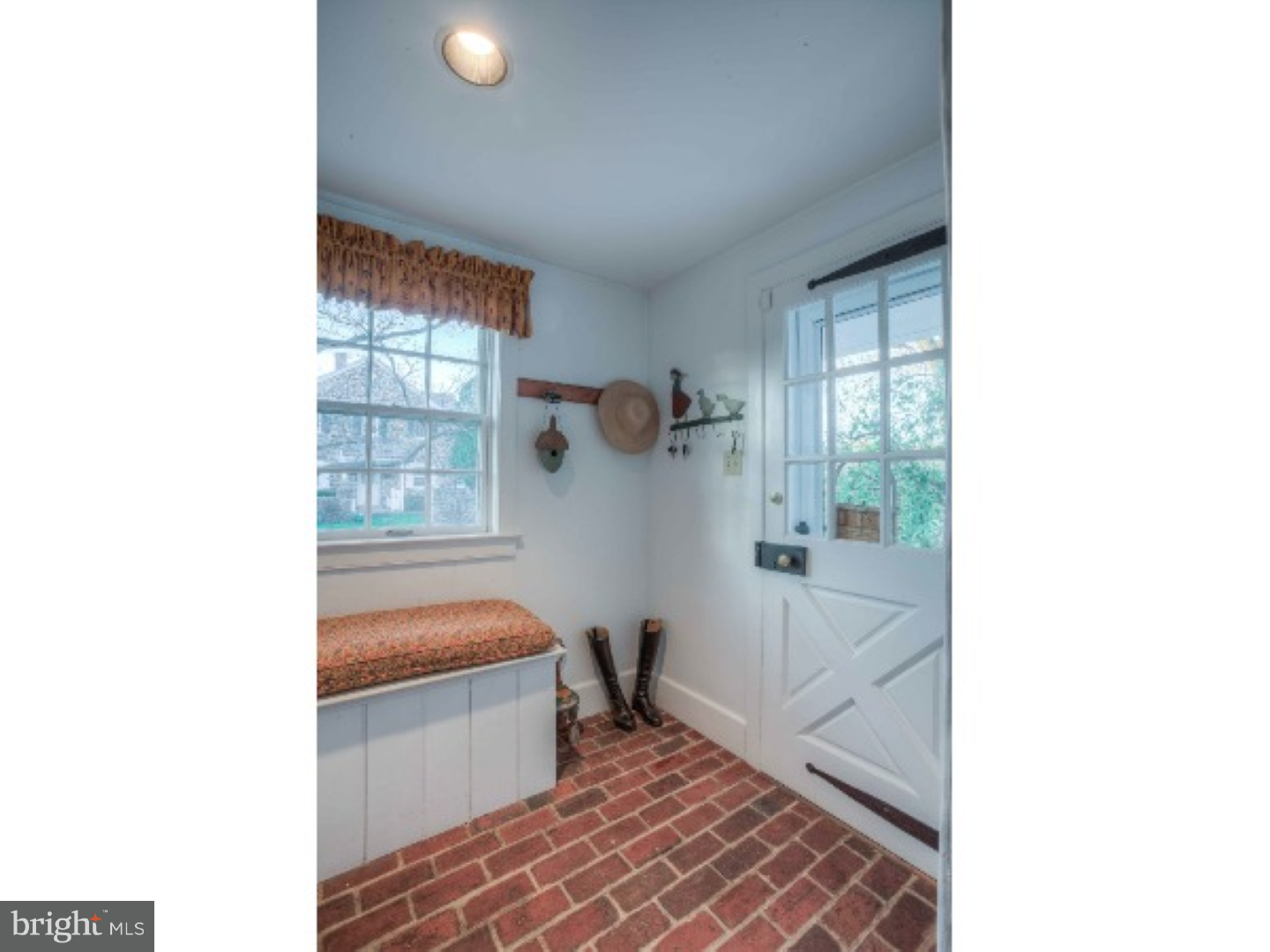 RADNOR HUNT - Residential