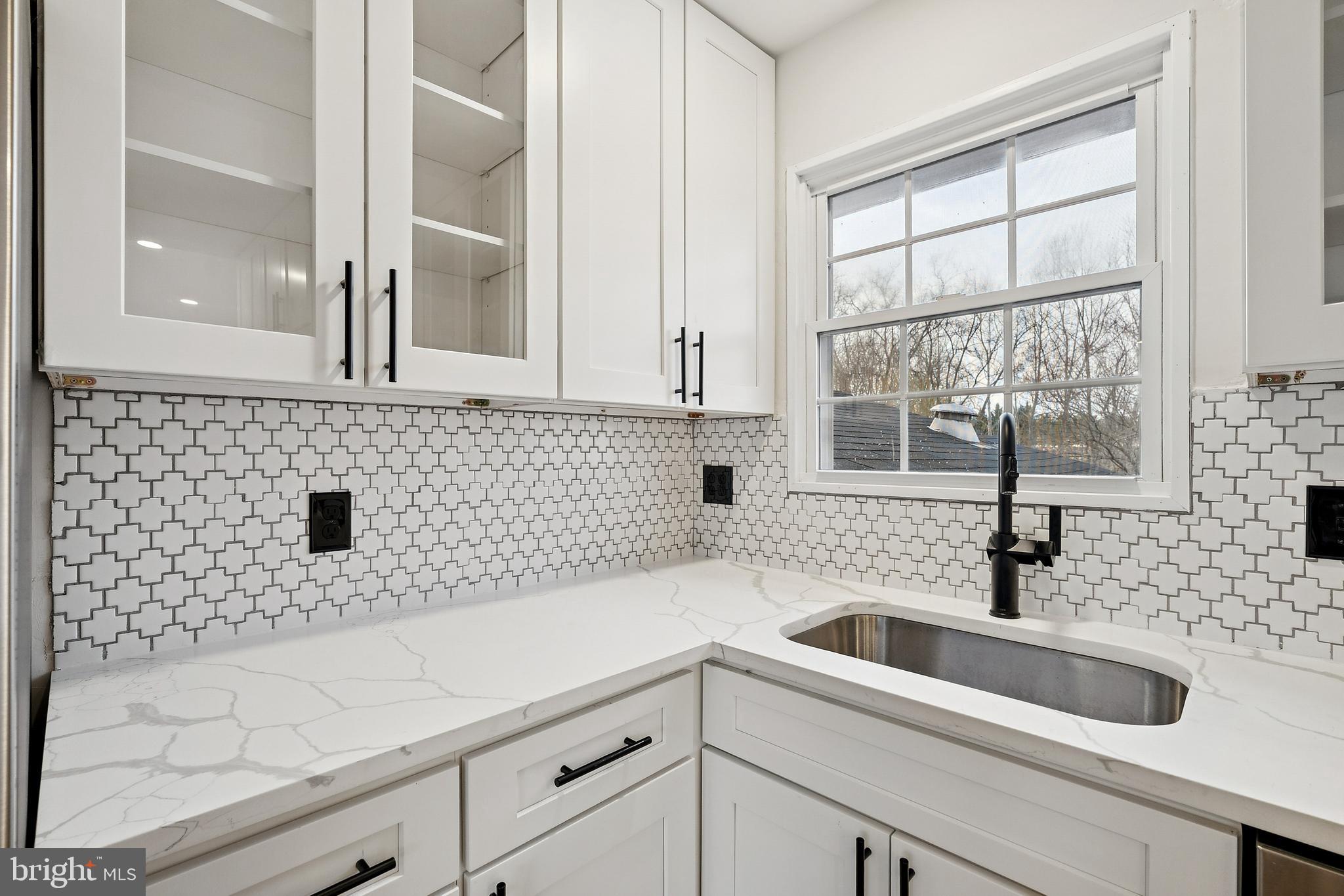 LEESBURG ESTATES - Residential