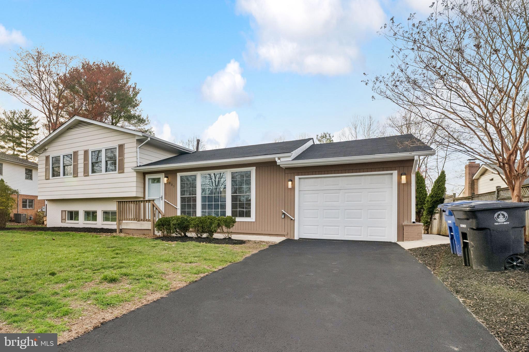 905 TUSCARORA DRIVE SW