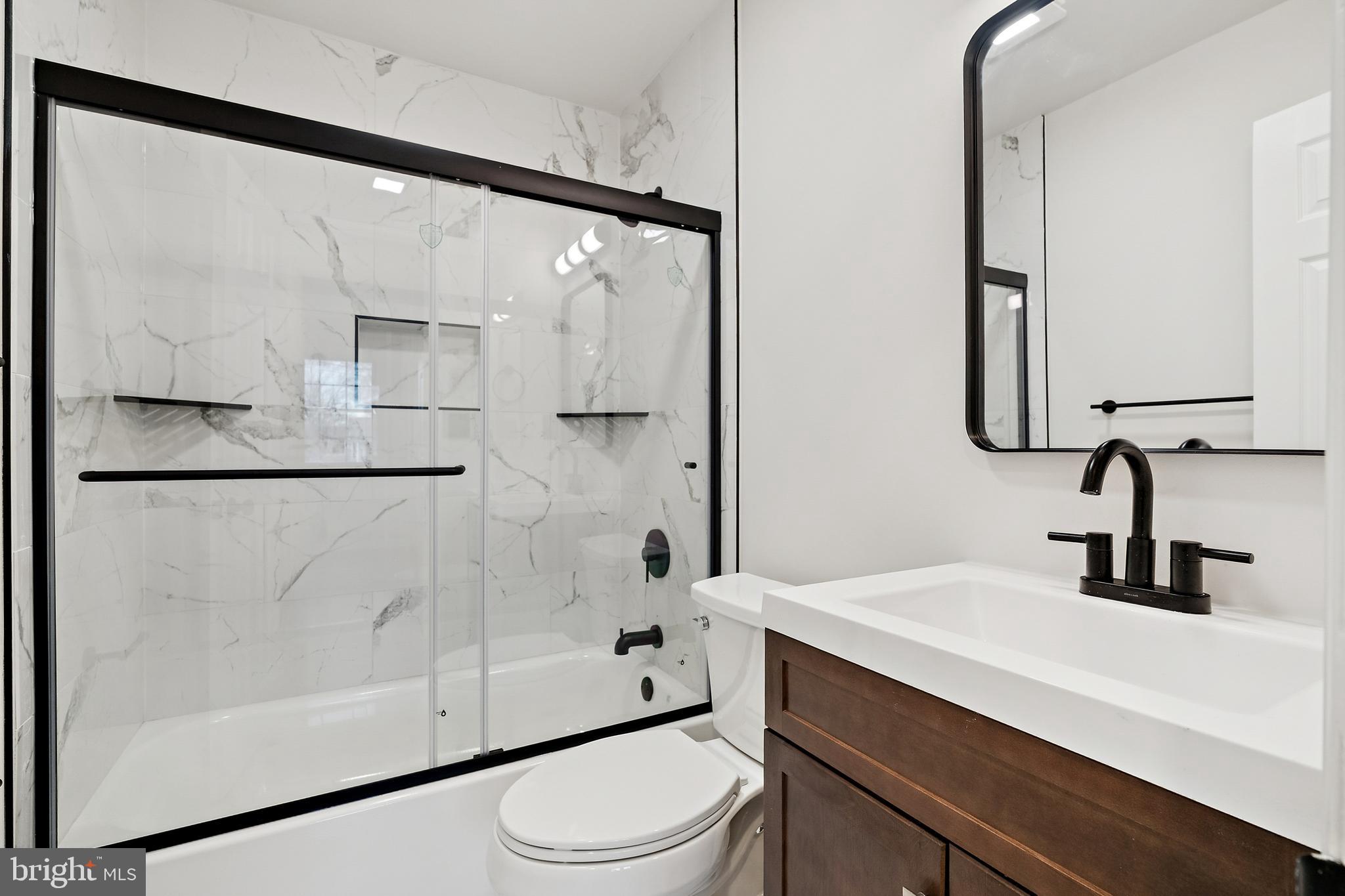 LEESBURG ESTATES - Residential