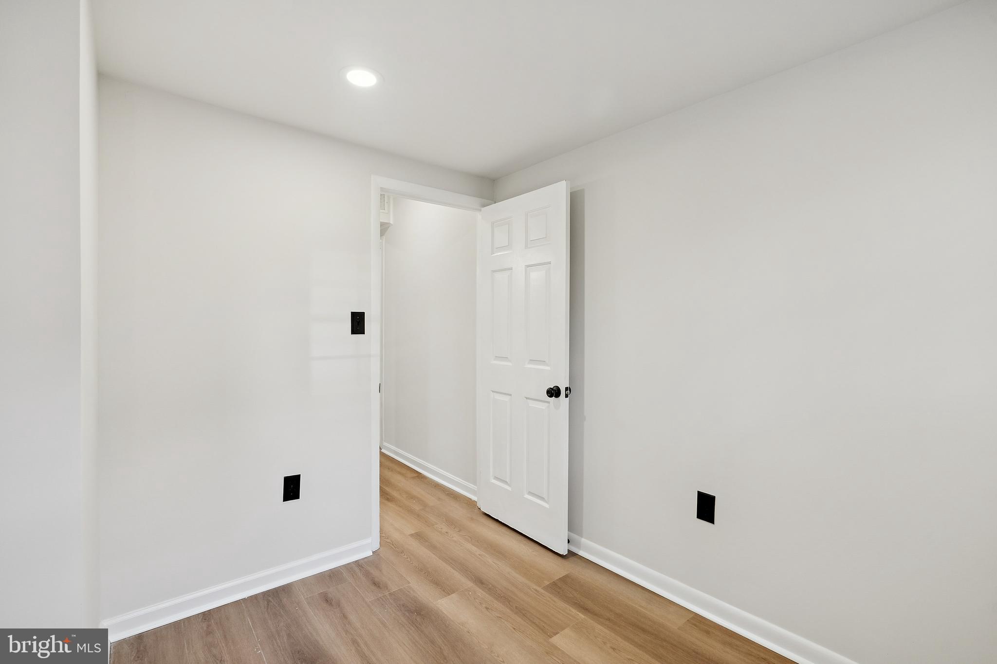 LEESBURG ESTATES - Residential