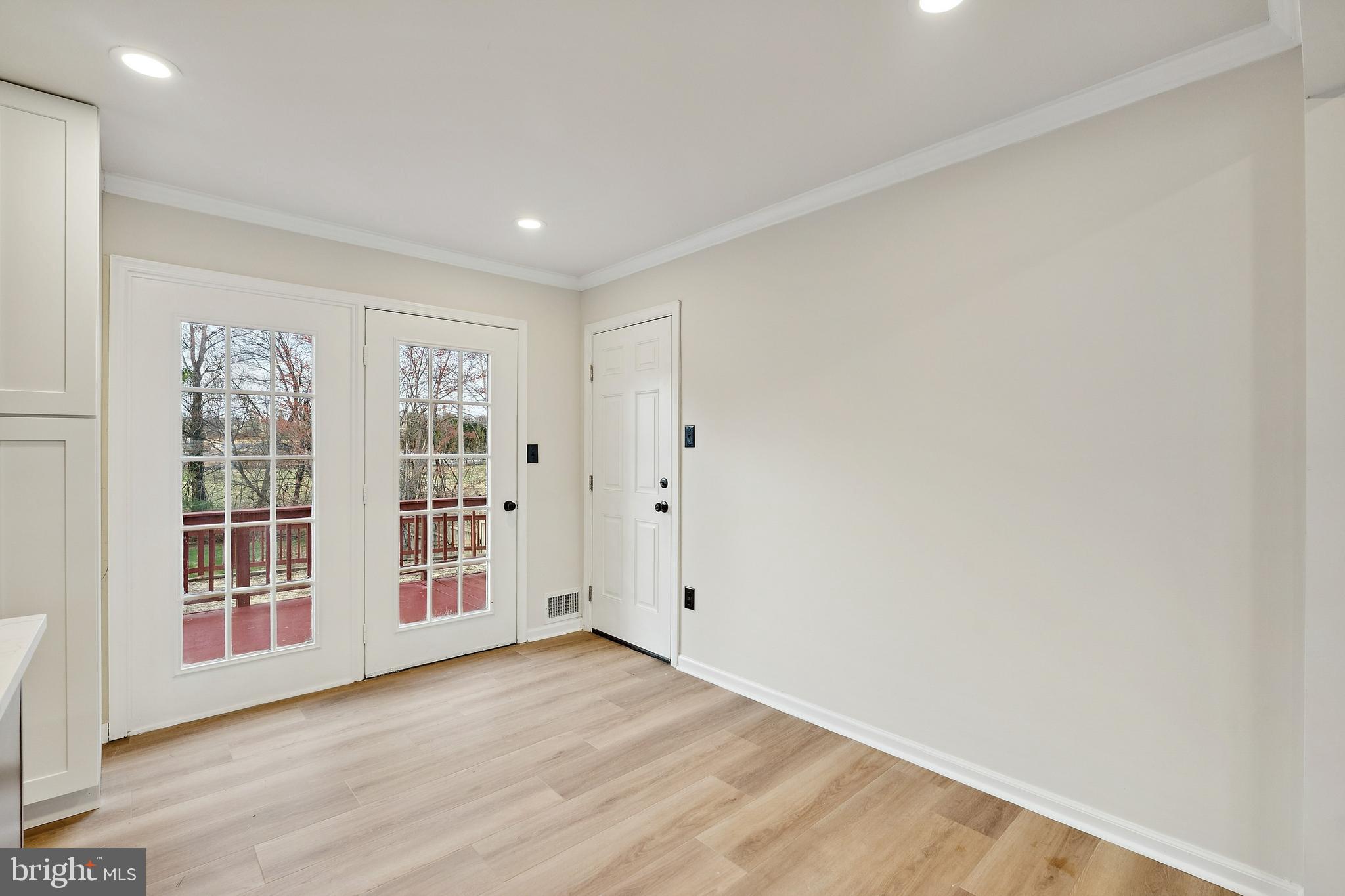 LEESBURG ESTATES - Residential