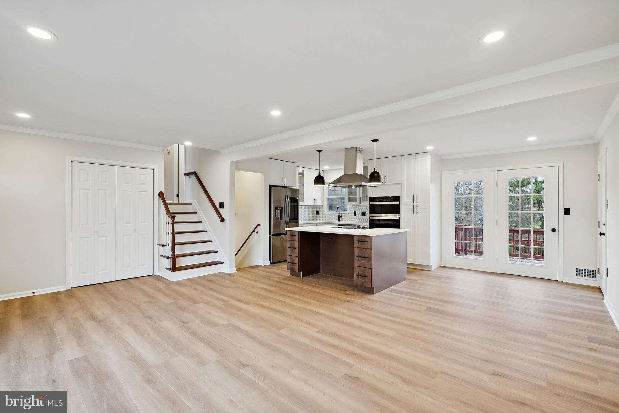 905 TUSCARORA DRIVE SW