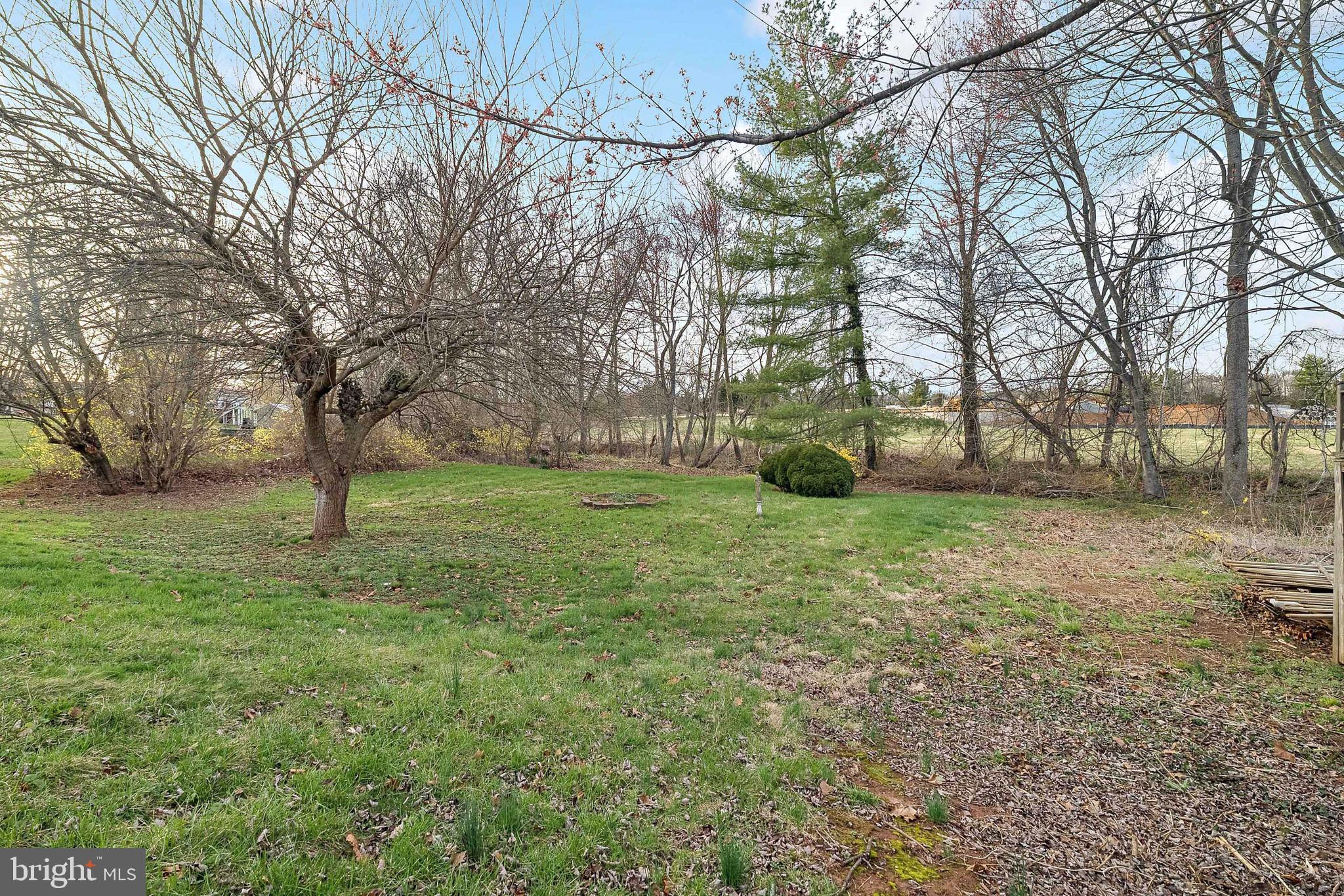 LEESBURG ESTATES - Residential