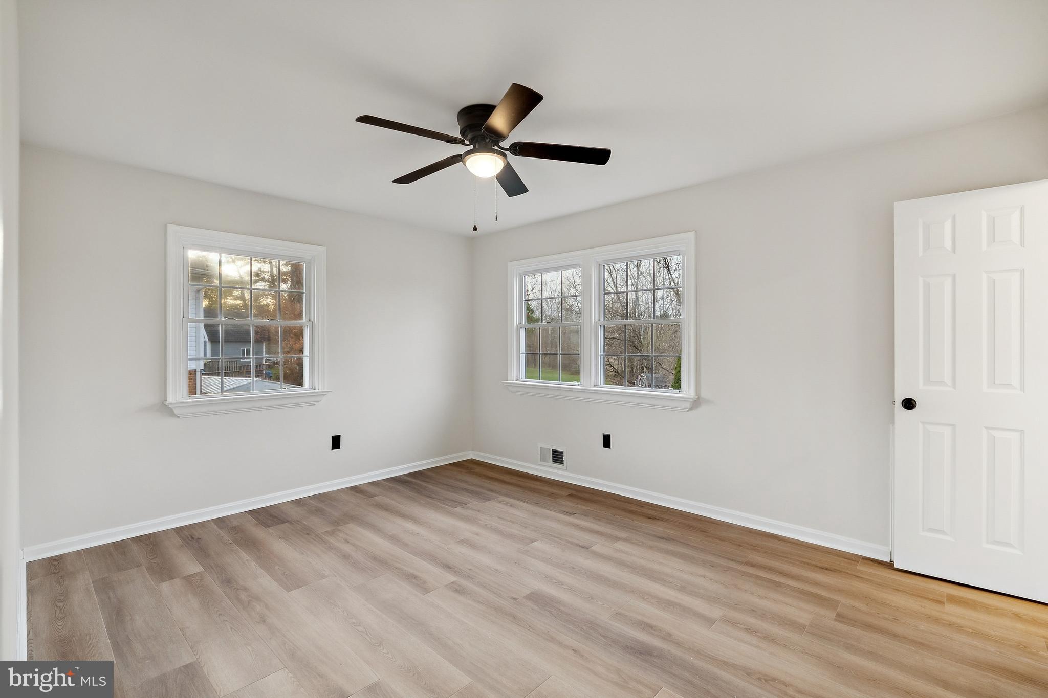 LEESBURG ESTATES - Residential