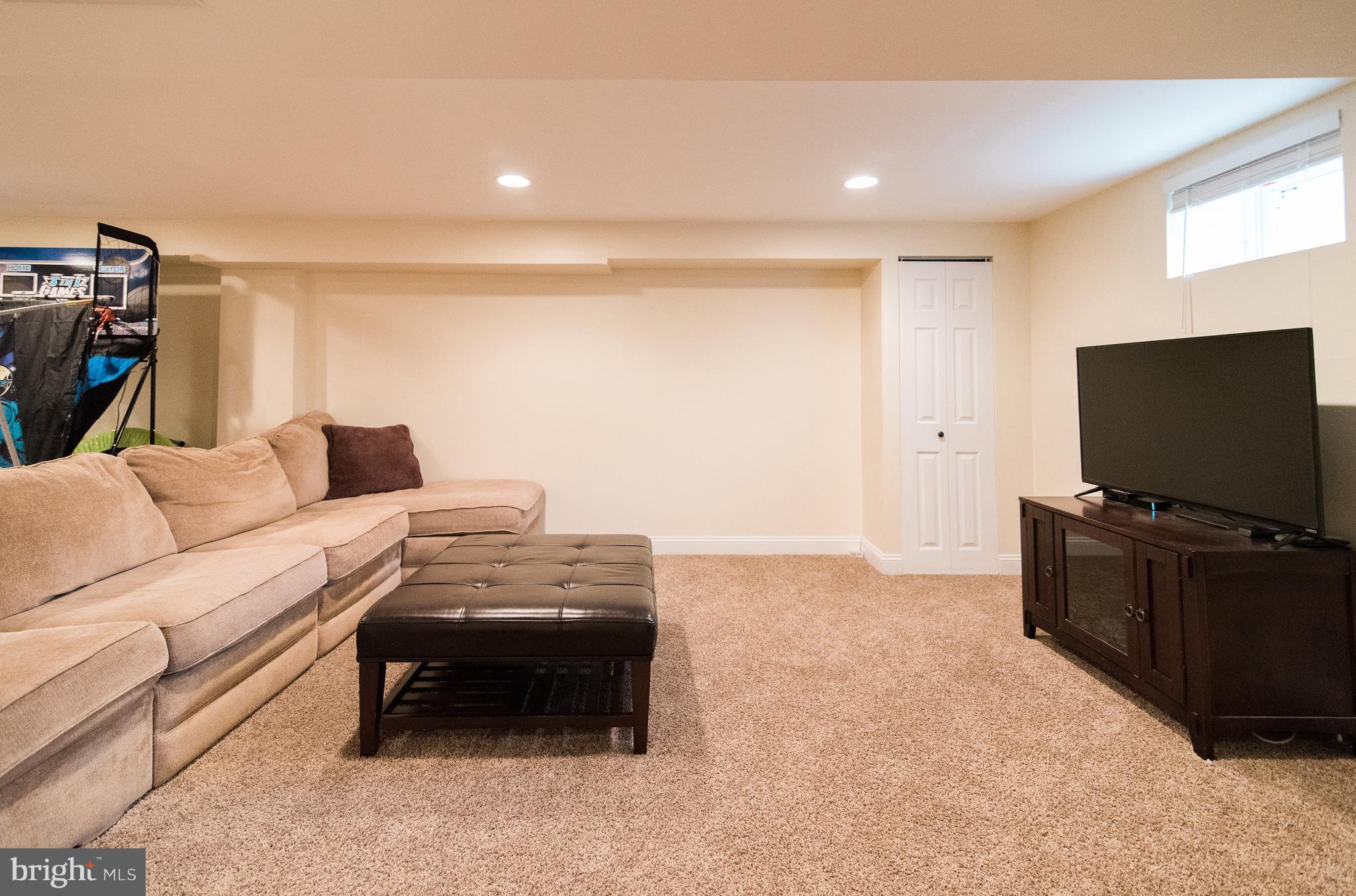 LAURELBROOK - Residential