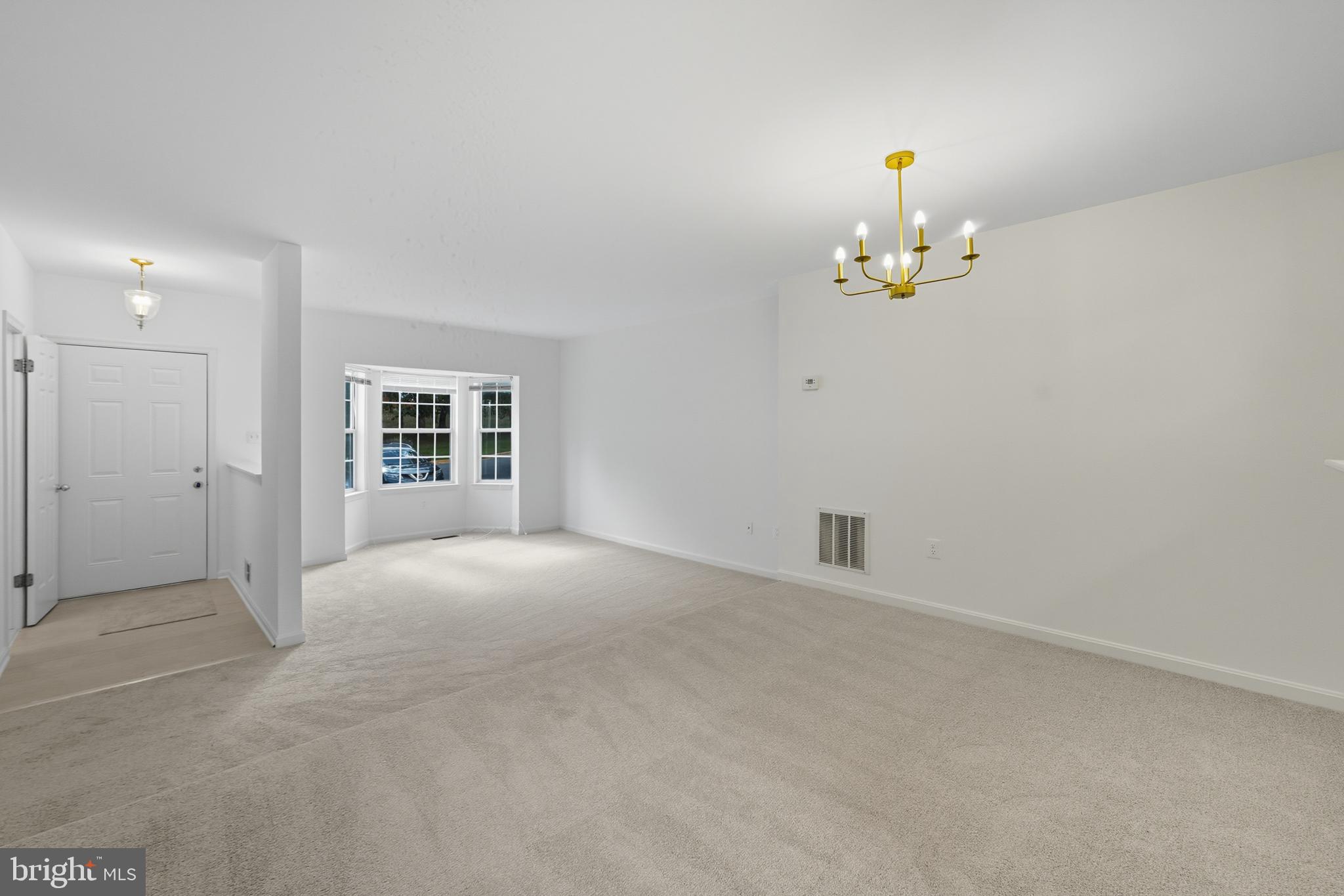 CALVERTON - Residential