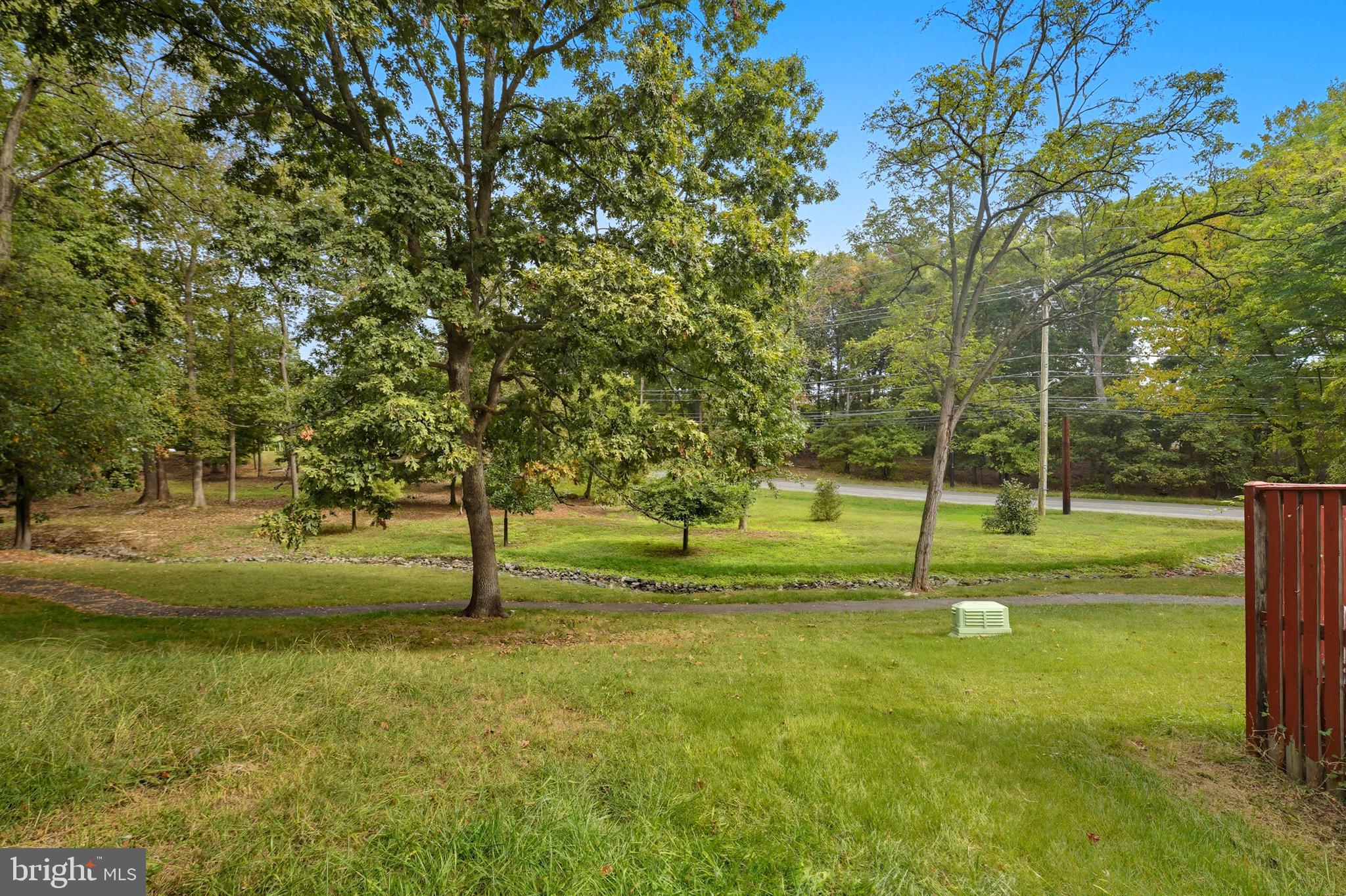 CALVERTON - Residential