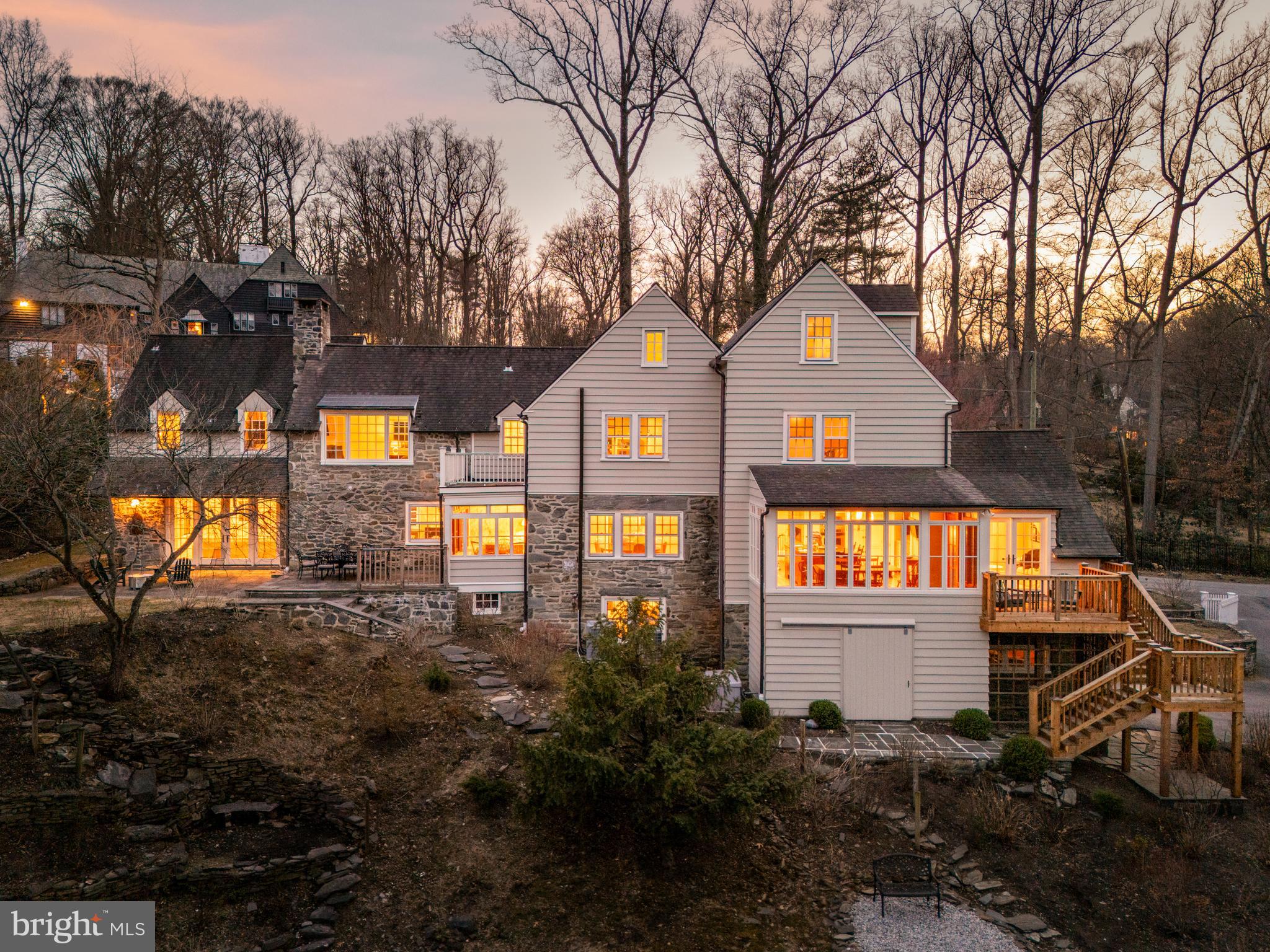 351 LAUREL LANE