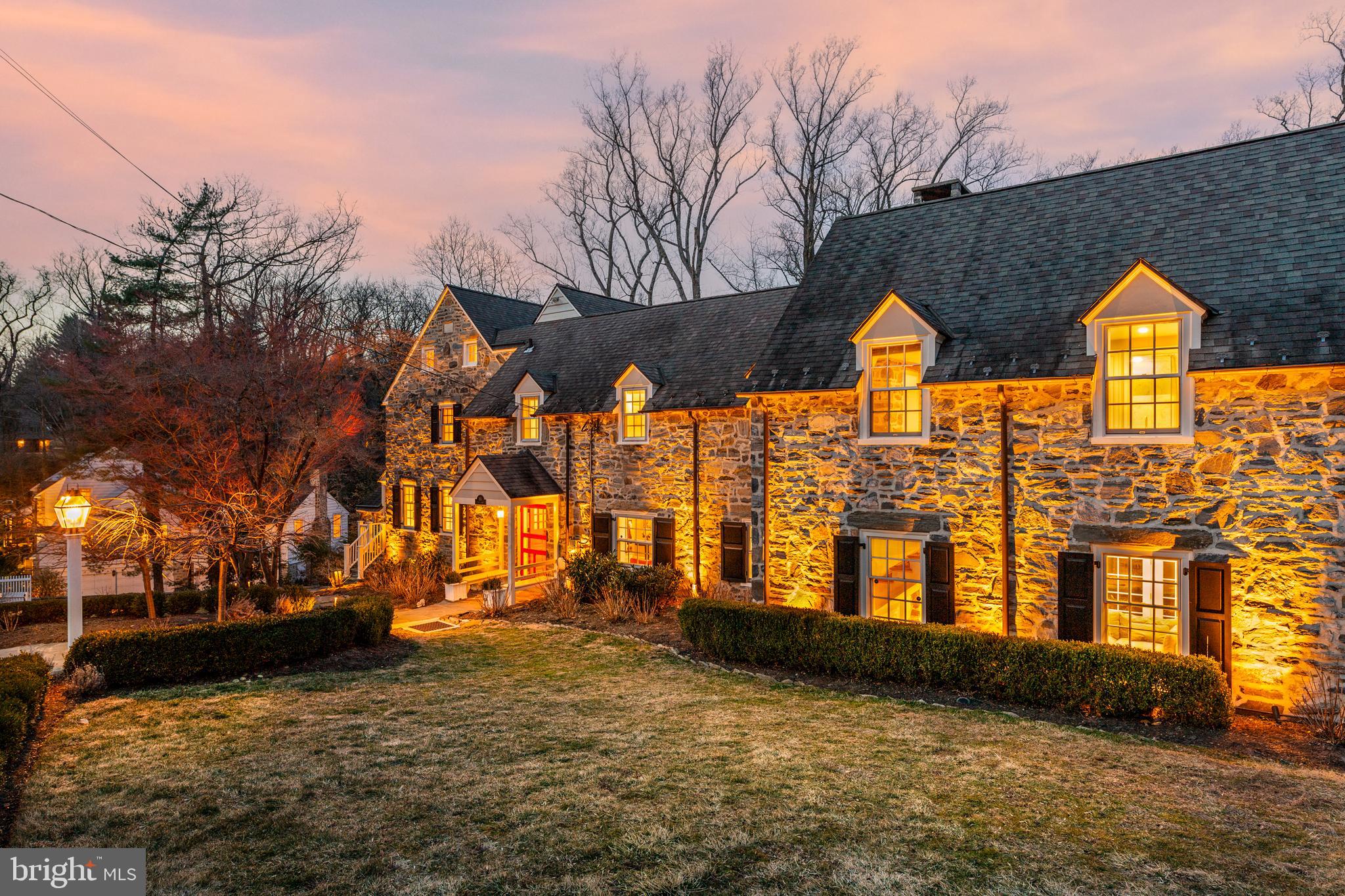 351 LAUREL LANE