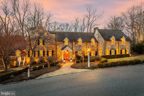 351 Laurel Lane, Haverford, PA 19041 - #: PAMC2134938