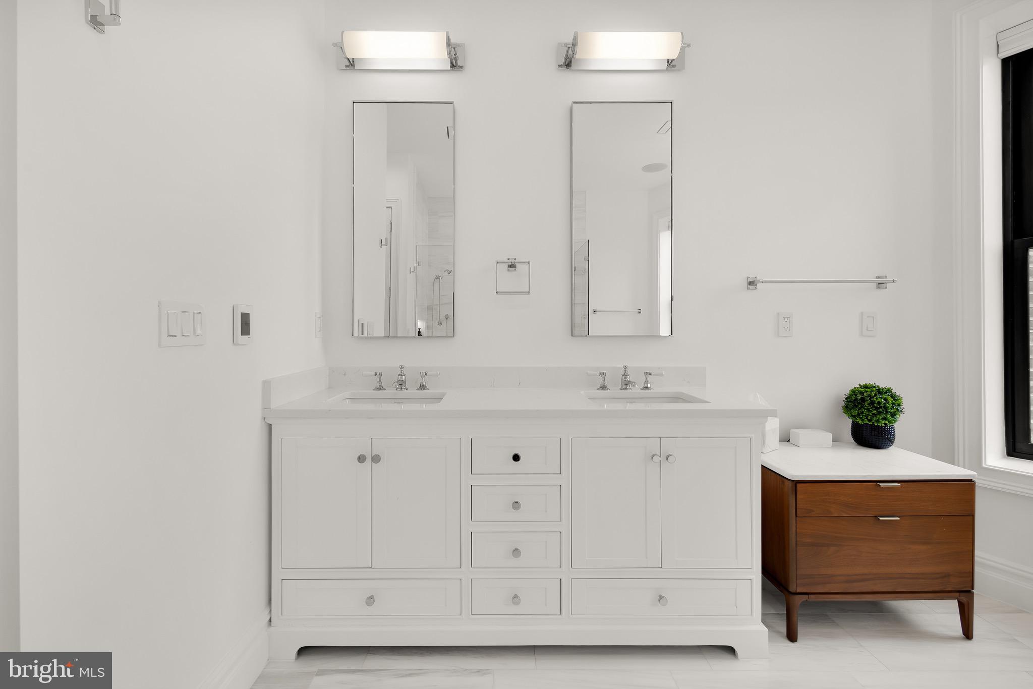 DUPONT CIRCLE - Residential