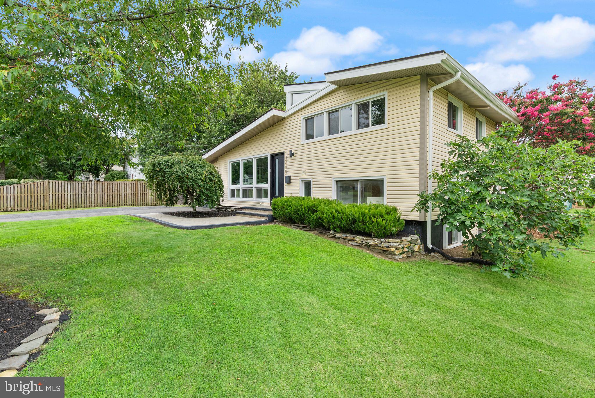 4208 JAVINS DRIVE