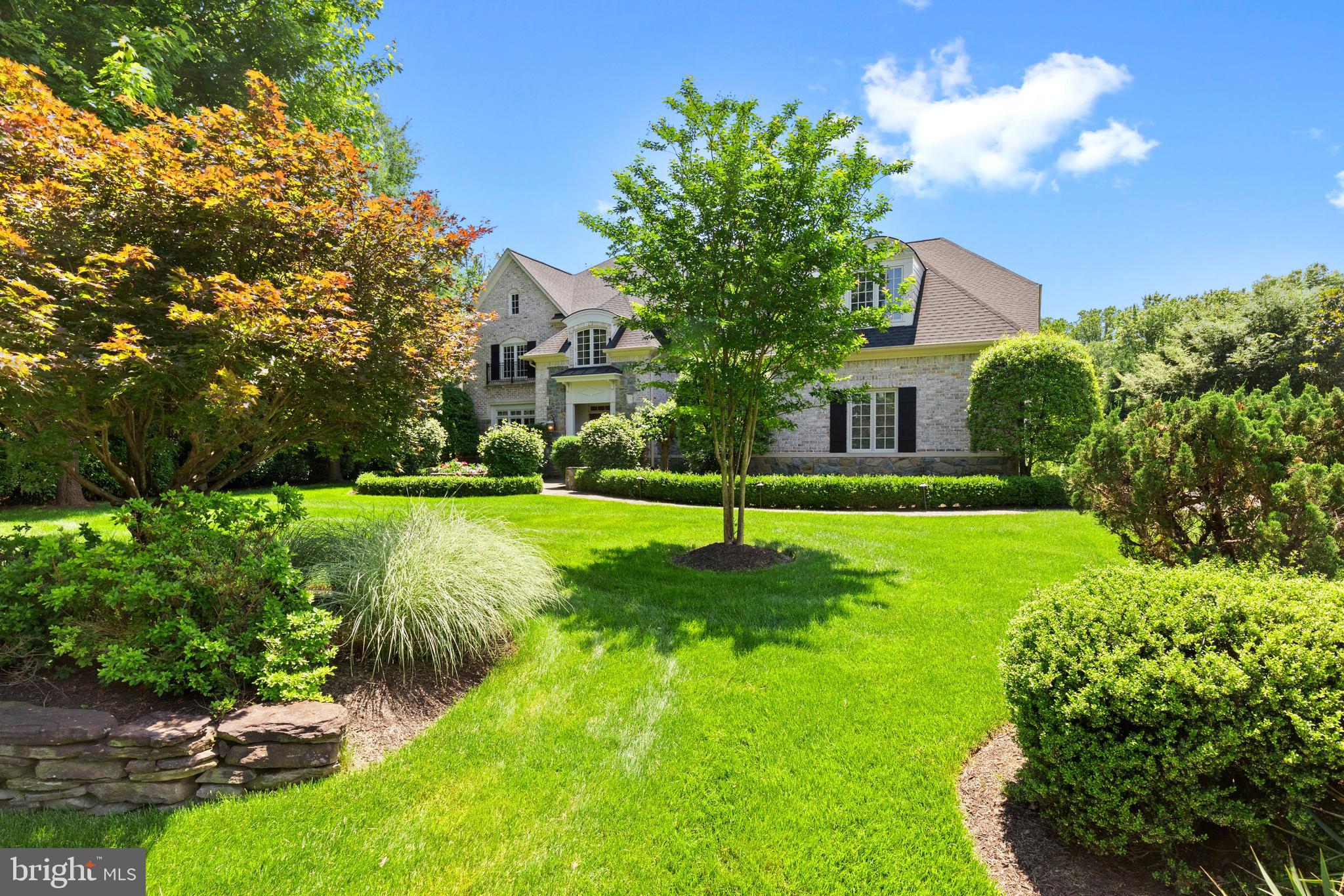 FOXHALL OF MCLEAN - Residential