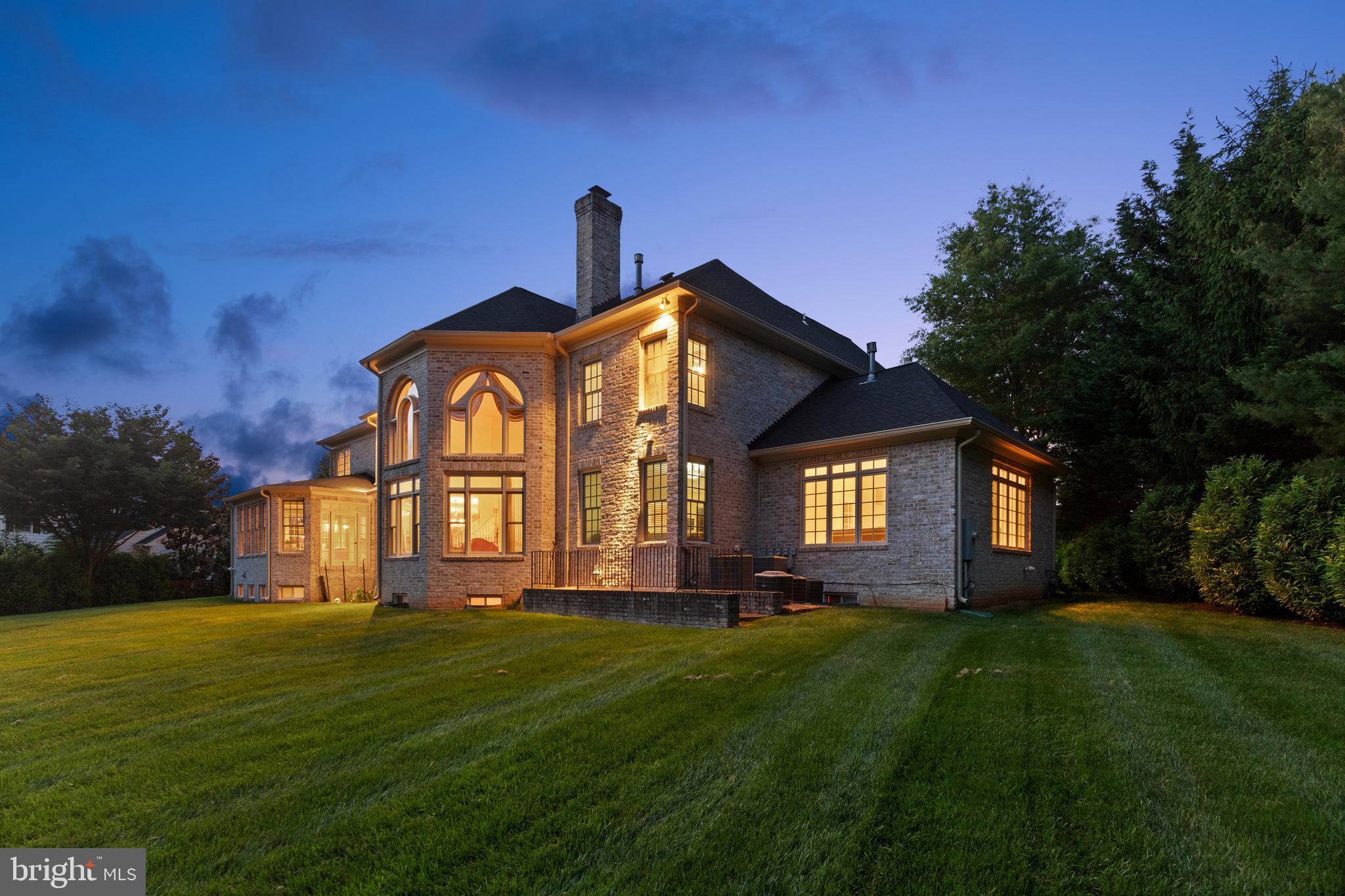 FOXHALL OF MCLEAN - Residential