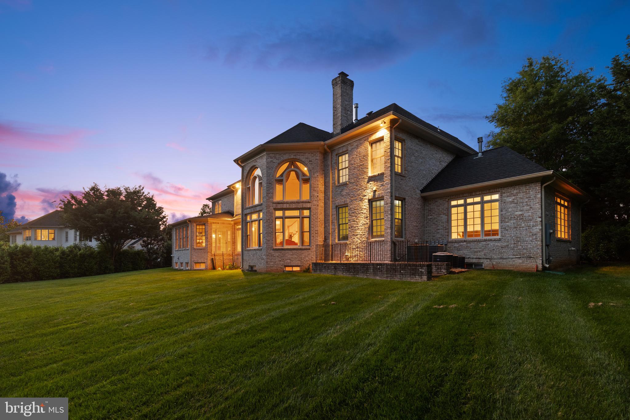 FOXHALL OF MCLEAN - Residential