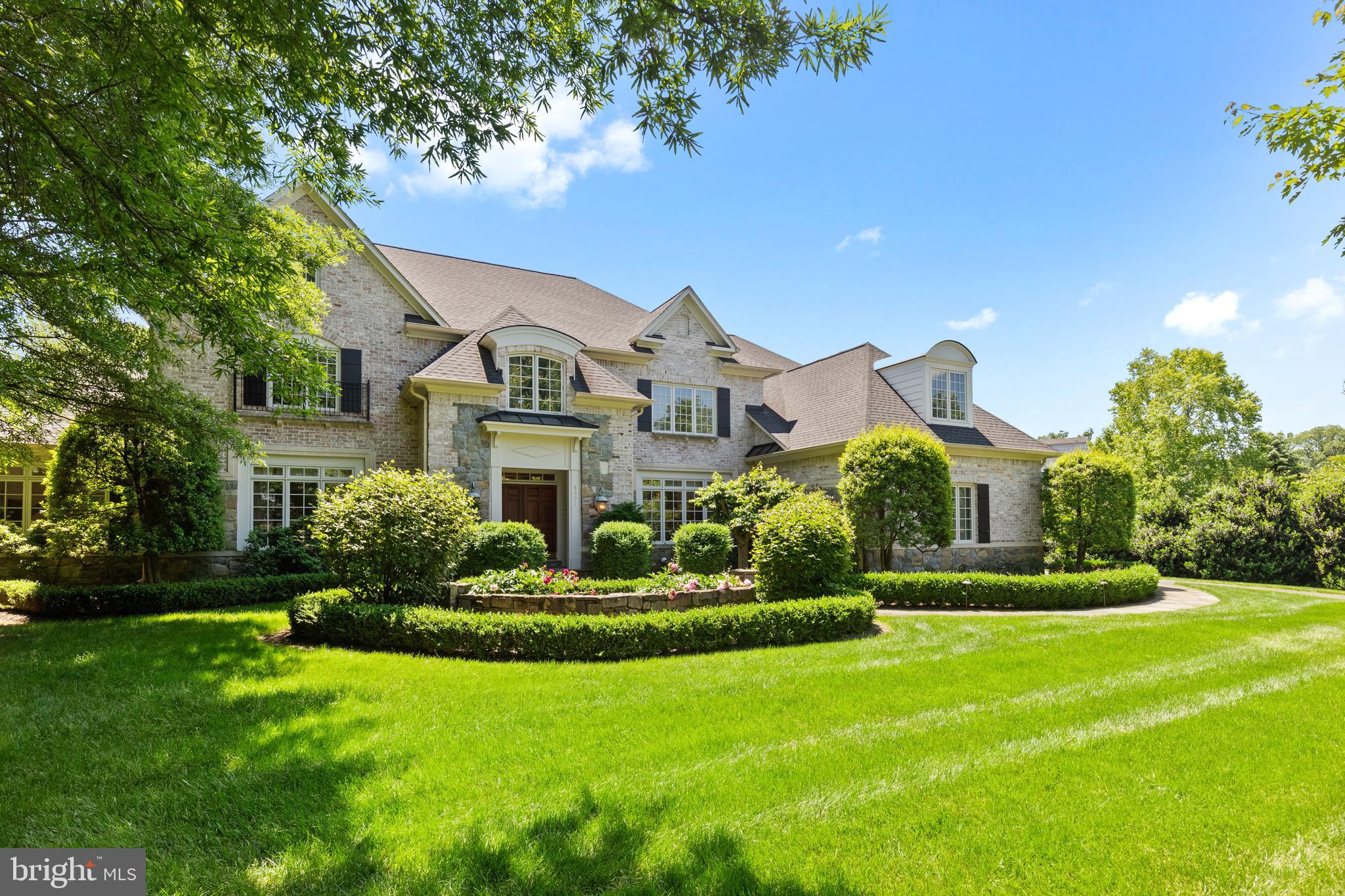 FOXHALL OF MCLEAN - Residential