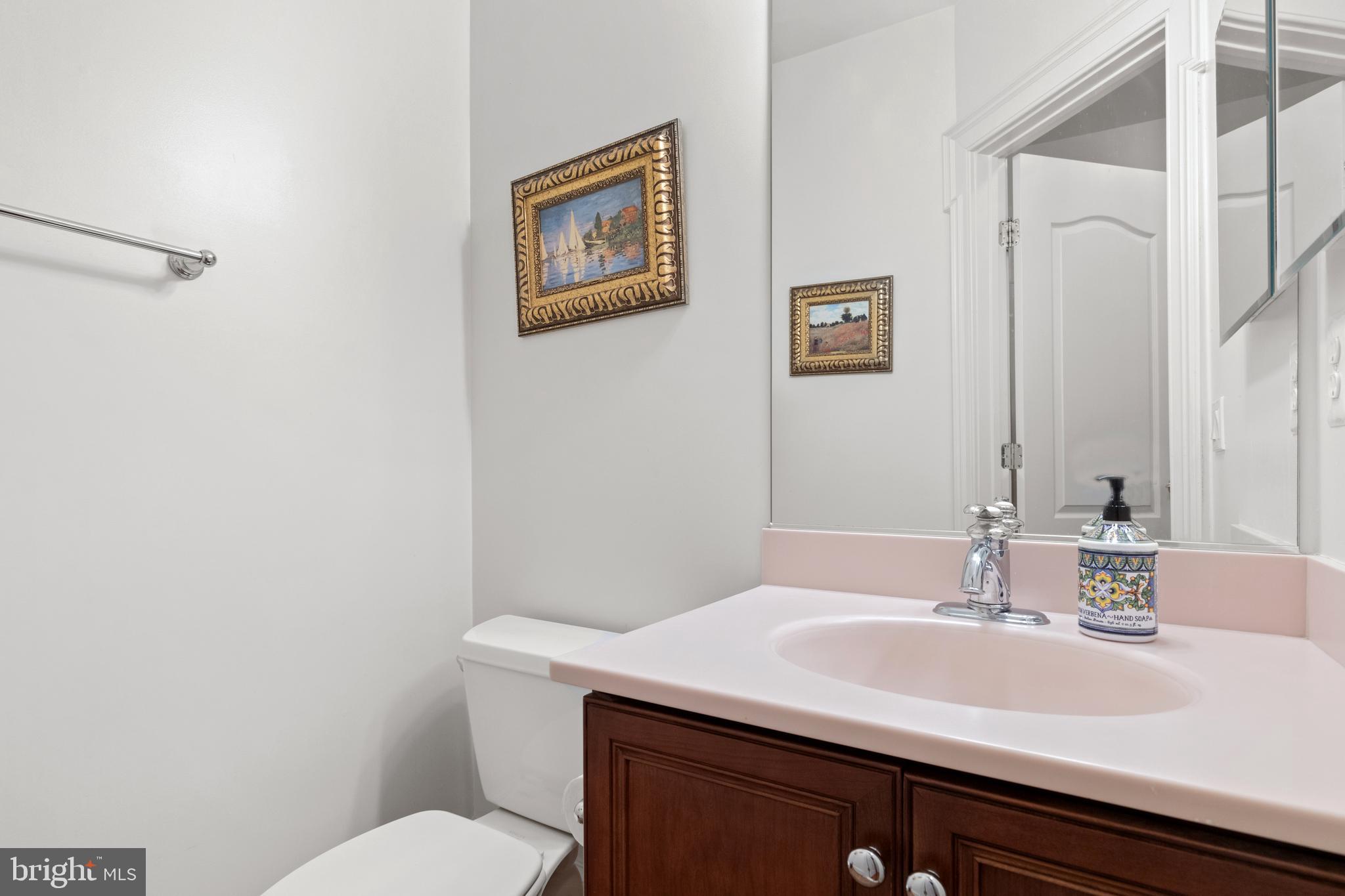 FOXHALL OF MCLEAN - Residential