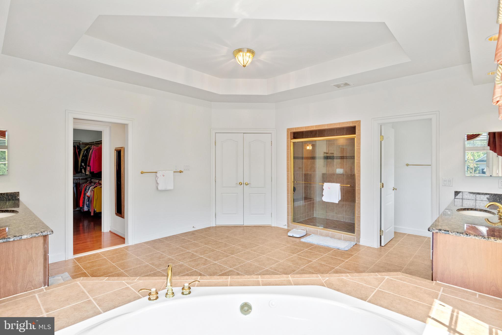 FOXHALL OF MCLEAN - Residential