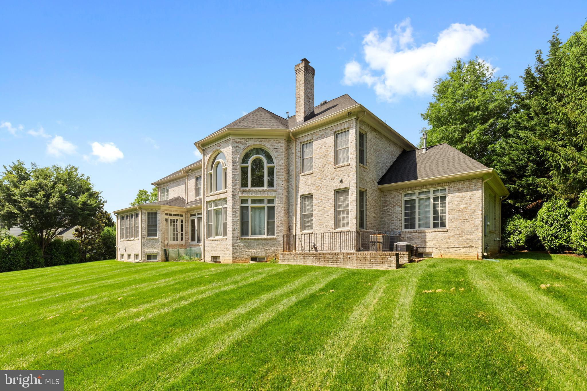 FOXHALL OF MCLEAN - Residential