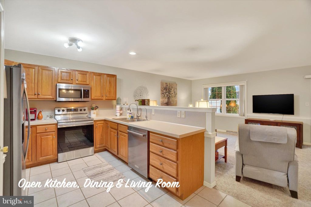 Photo of 5046 Field View Drive, MOUNT JOY, PA 17552 (MLS # PALA2062334)