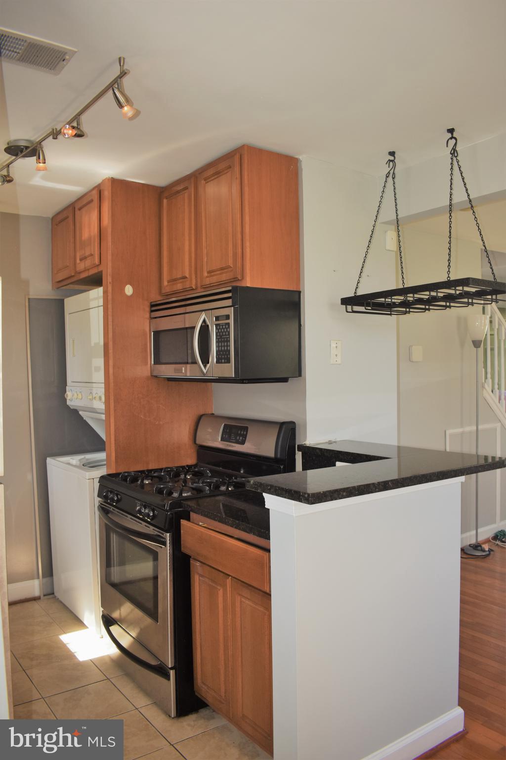 HIGHLAND AT LANDOVER STATION - Residential Lease