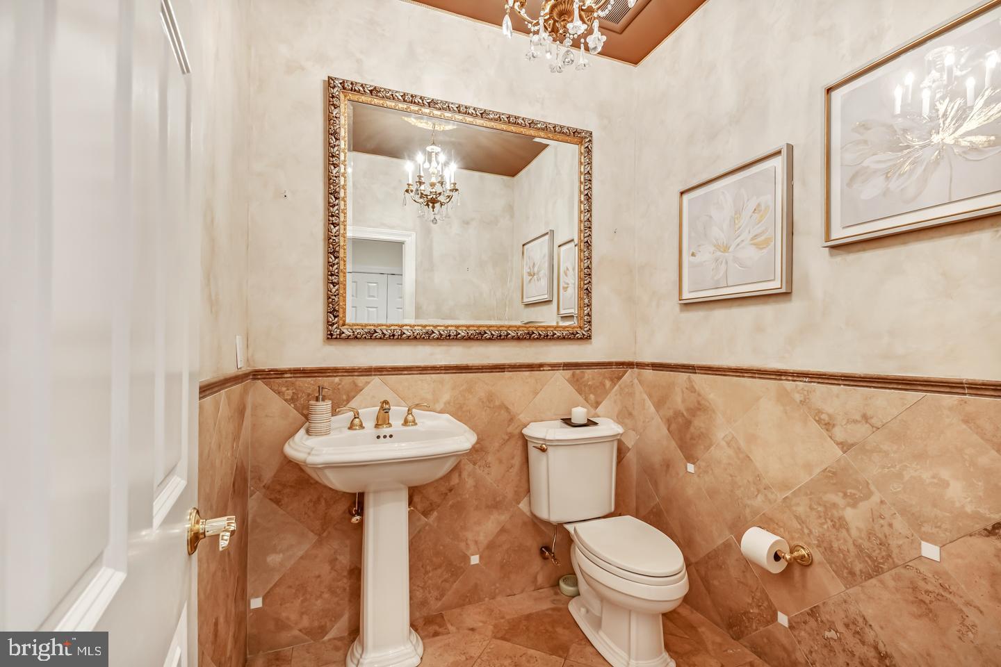 COLONY HILL - Residential