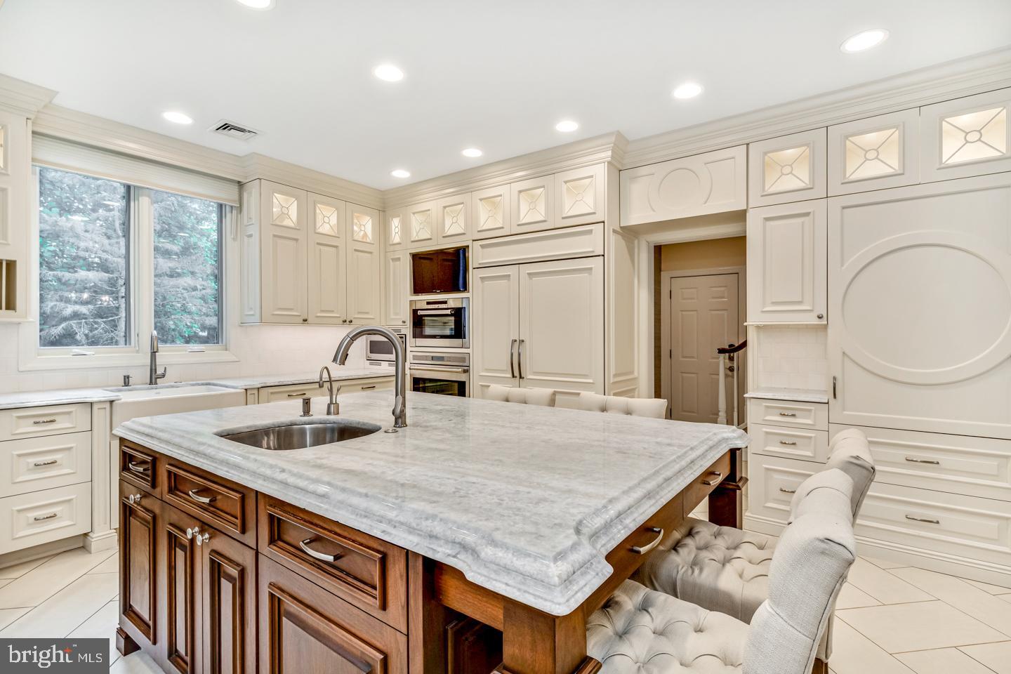 COLONY HILL - Residential