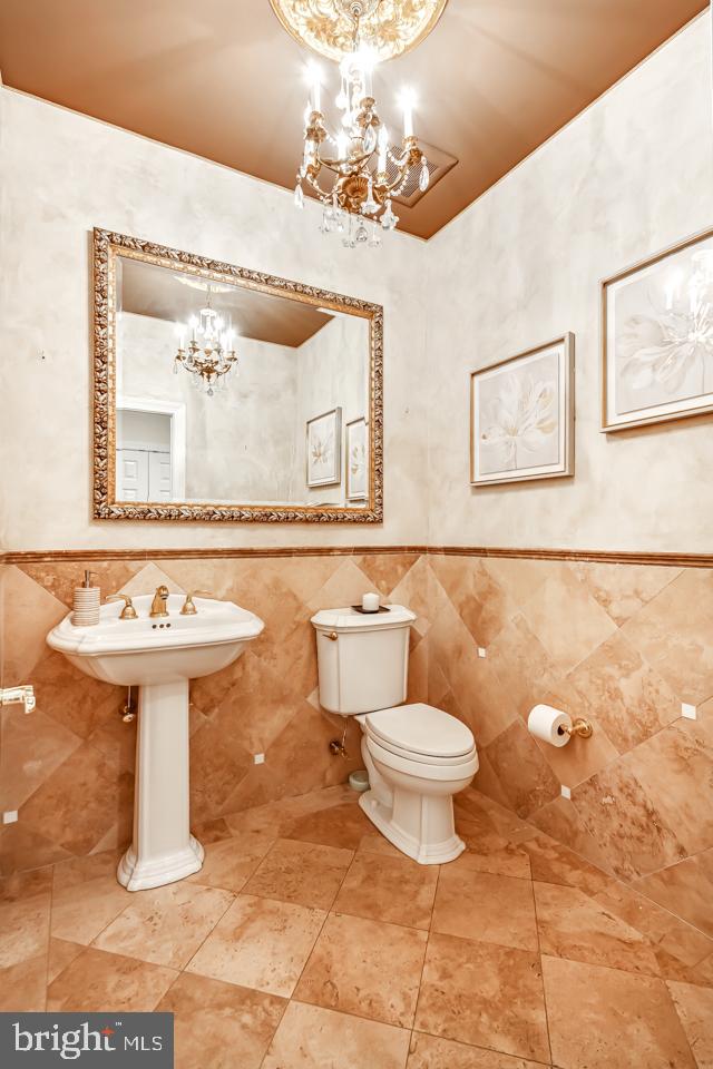 COLONY HILL - Residential