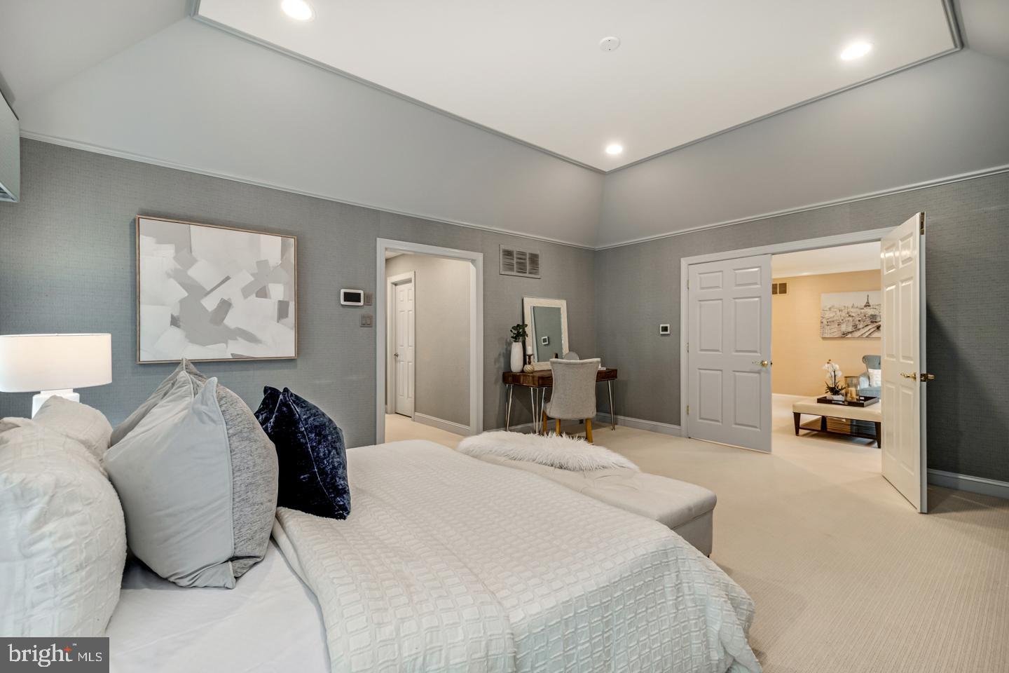 COLONY HILL - Residential