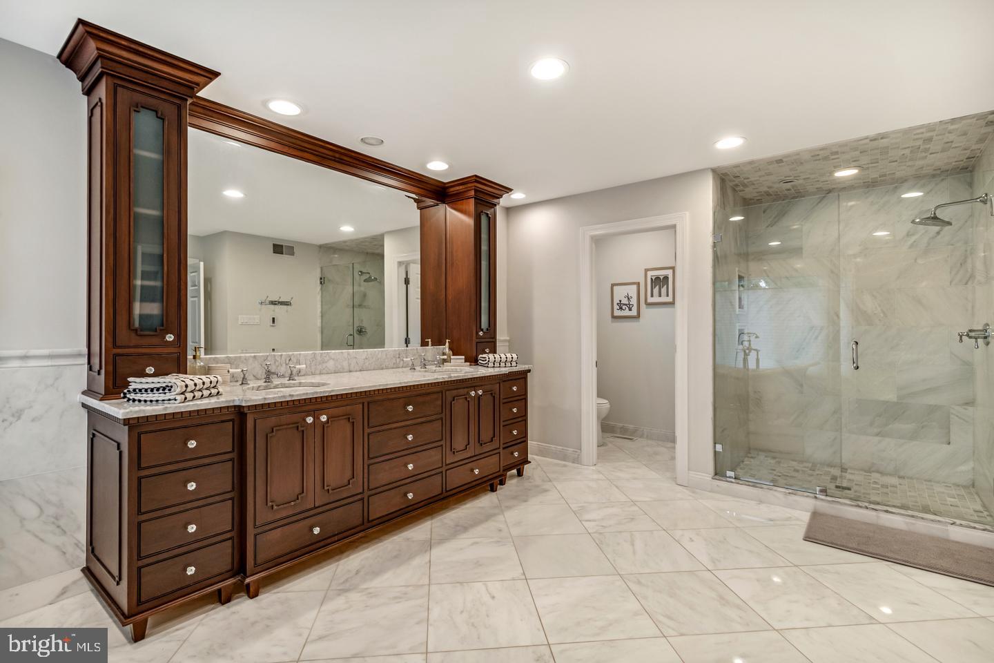 COLONY HILL - Residential