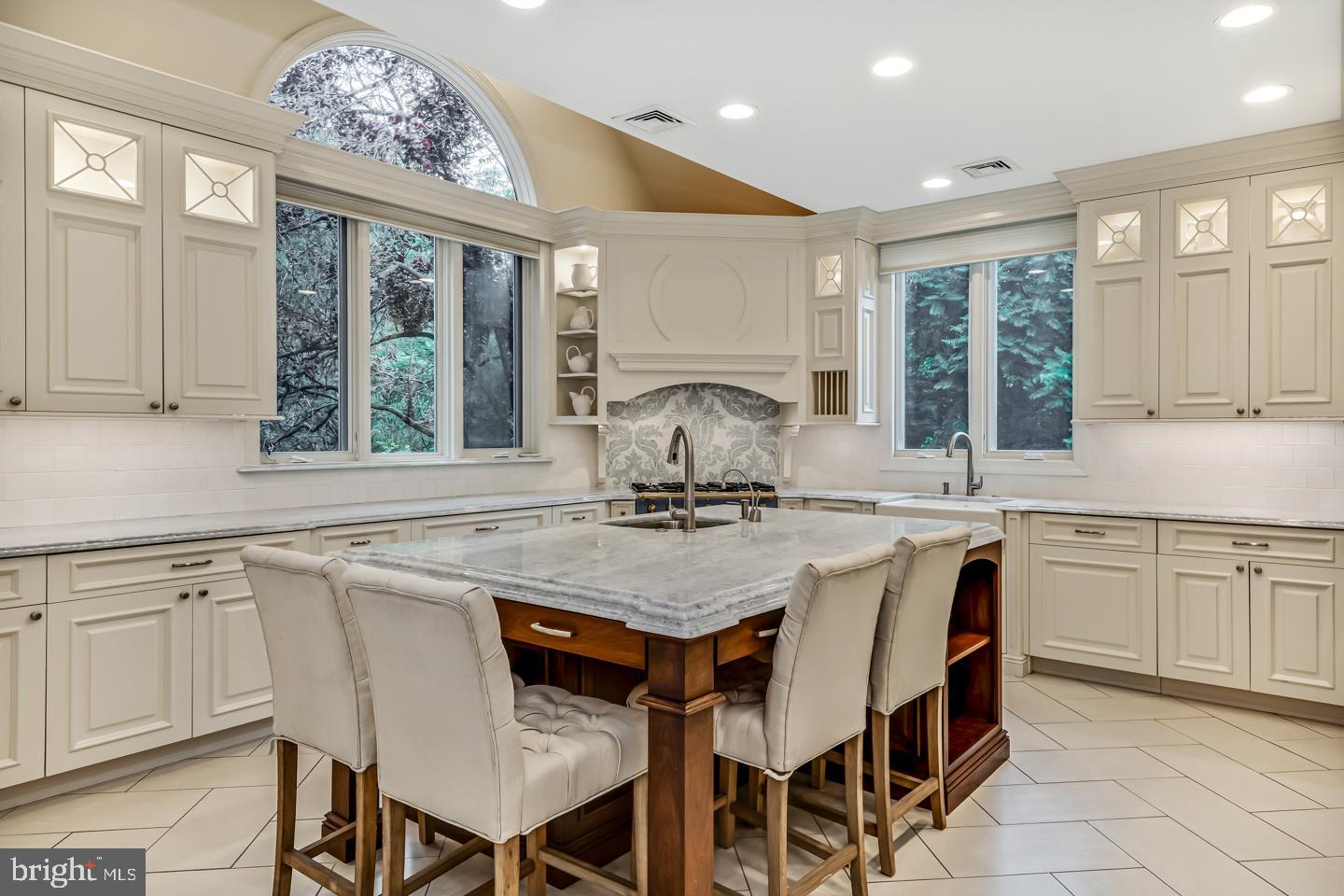 COLONY HILL - Residential