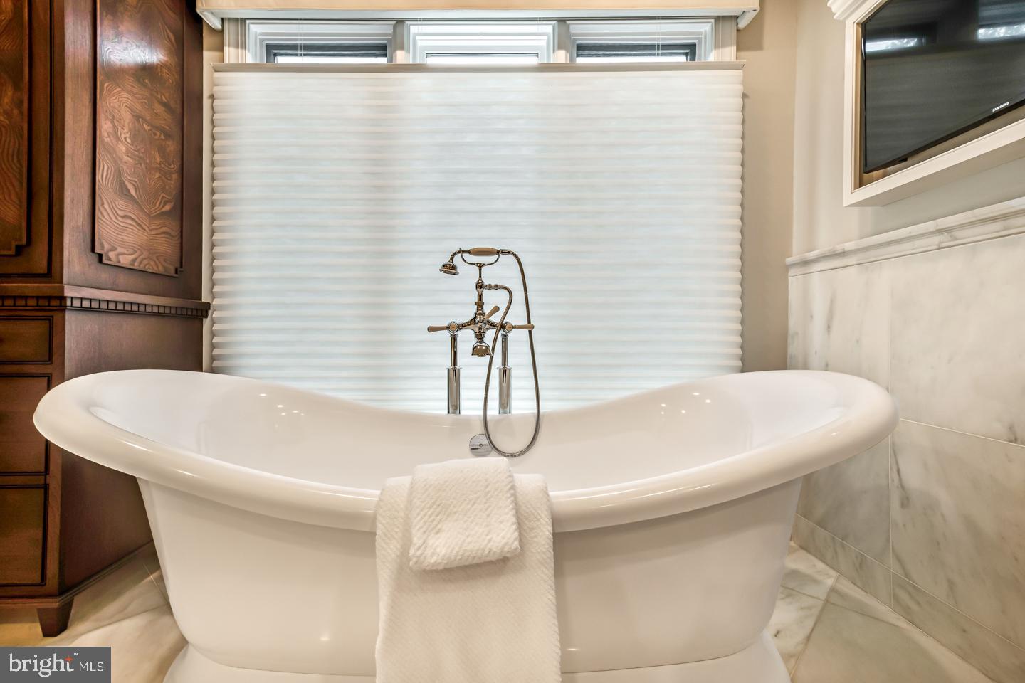 COLONY HILL - Residential