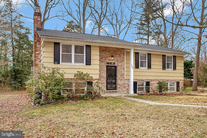 There is never a wrong time to buy the right home. This is your opportunity to finally move into  sought-after community of Whitehurst this 5-bedroom, 2.5 bath home is ready for your personal touches. Move right in and fix up as you go and enjoy the sweat equity! Embrace the coveted water privilege lifestyle that the Whitehurst community offers. With access to the Magothy River and a community marina maintained by the Whitehurst Club Association, you'll have endless opportunities for aquatic adventures and waterfront relaxation. Residents have the option to join the Whitehurst Club Association, adding an extra layer of community engagement and exclusive amenities. Don't miss this rare opportunity to own a piece of tranquility in the esteemed Whitehurst community. This is truly a place to call home.