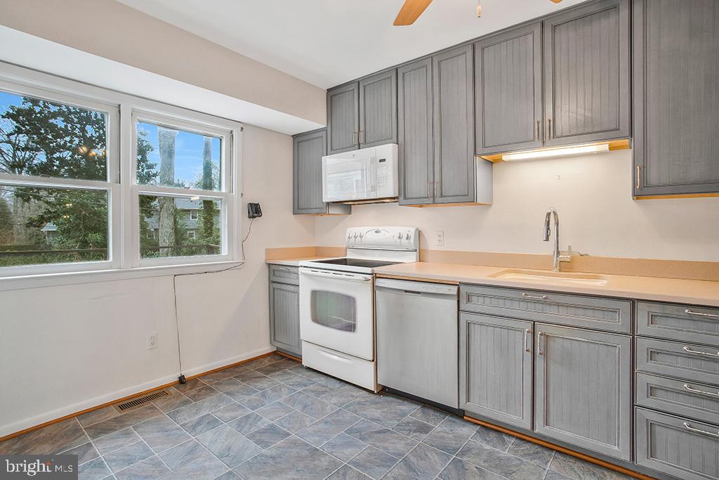 WHITEHURST - Residential