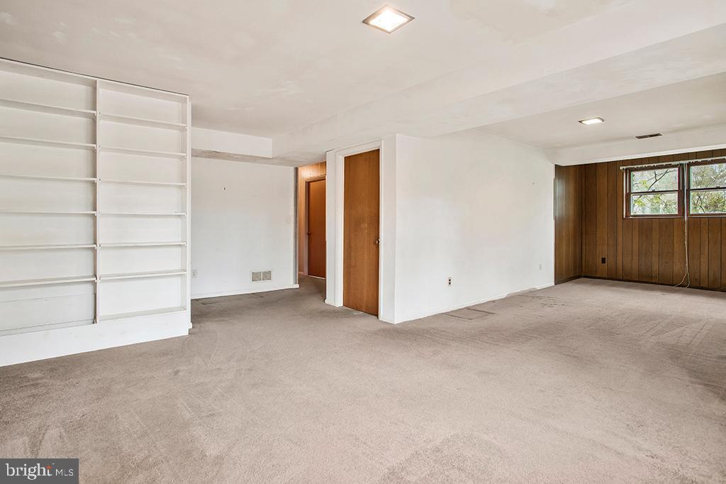 WHITEHURST - Residential