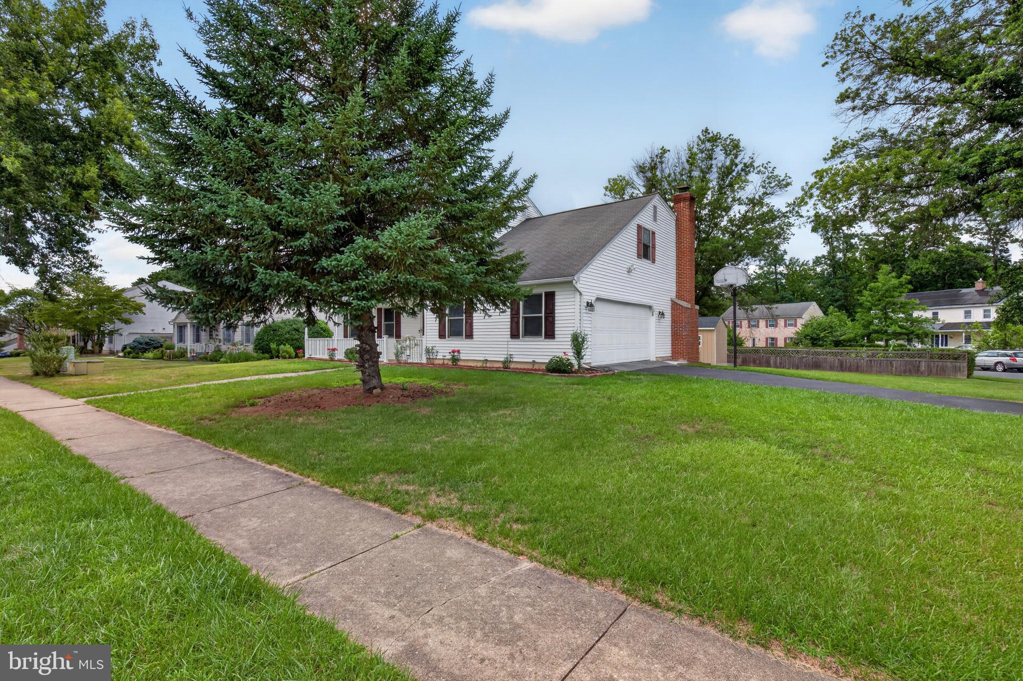 2224 BRADLEY DRIVE