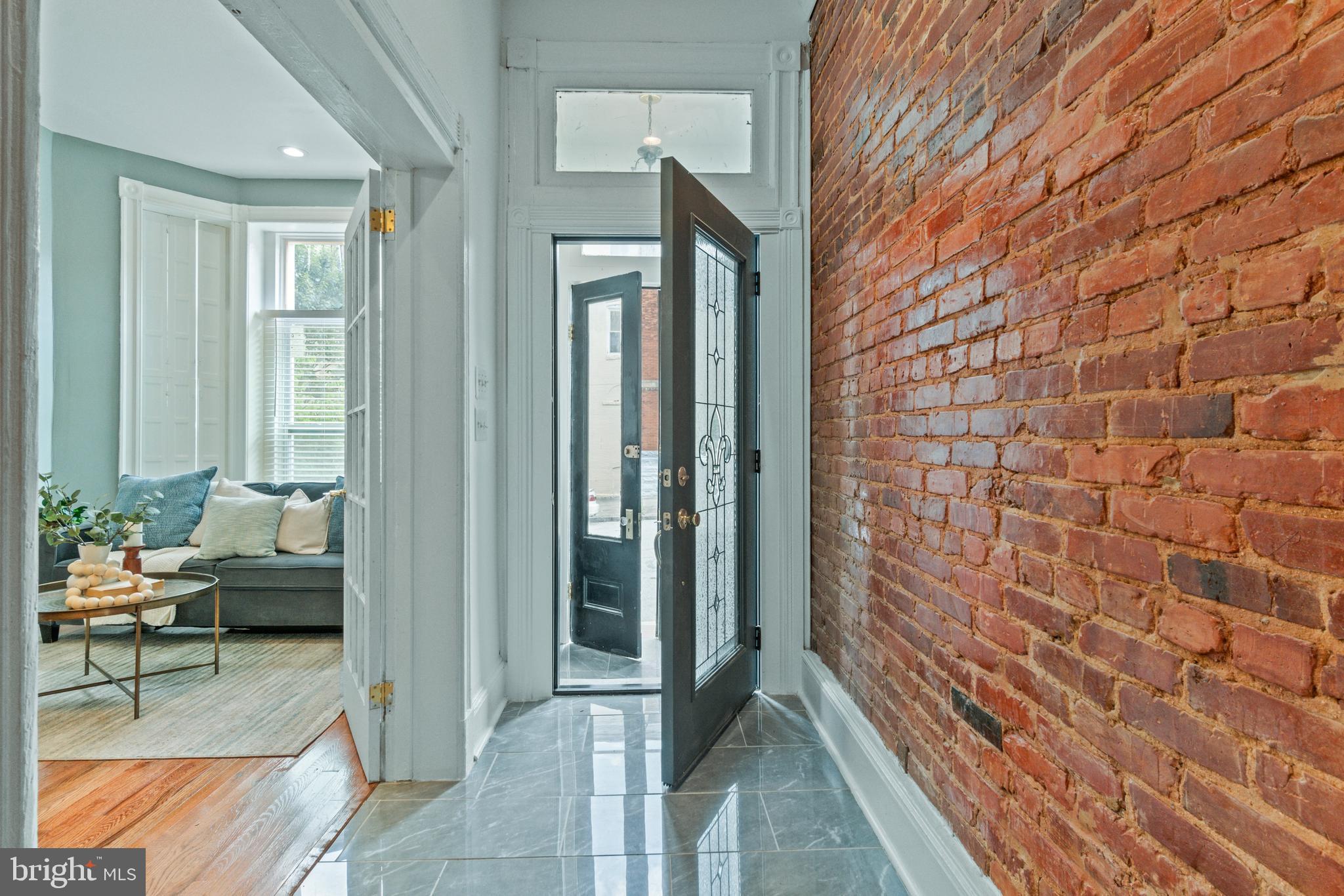 RESERVOIR HILL - Residential