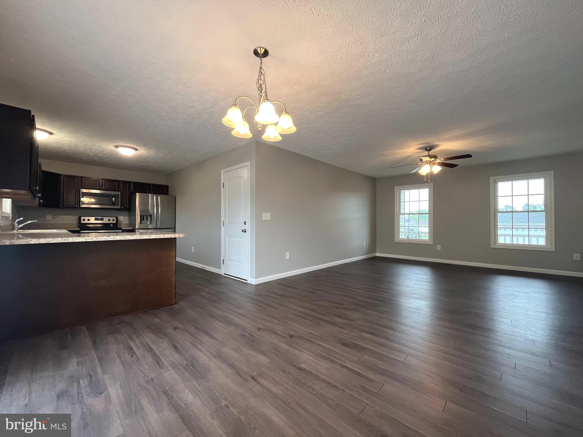 PEBBLE RIDGE - Residential