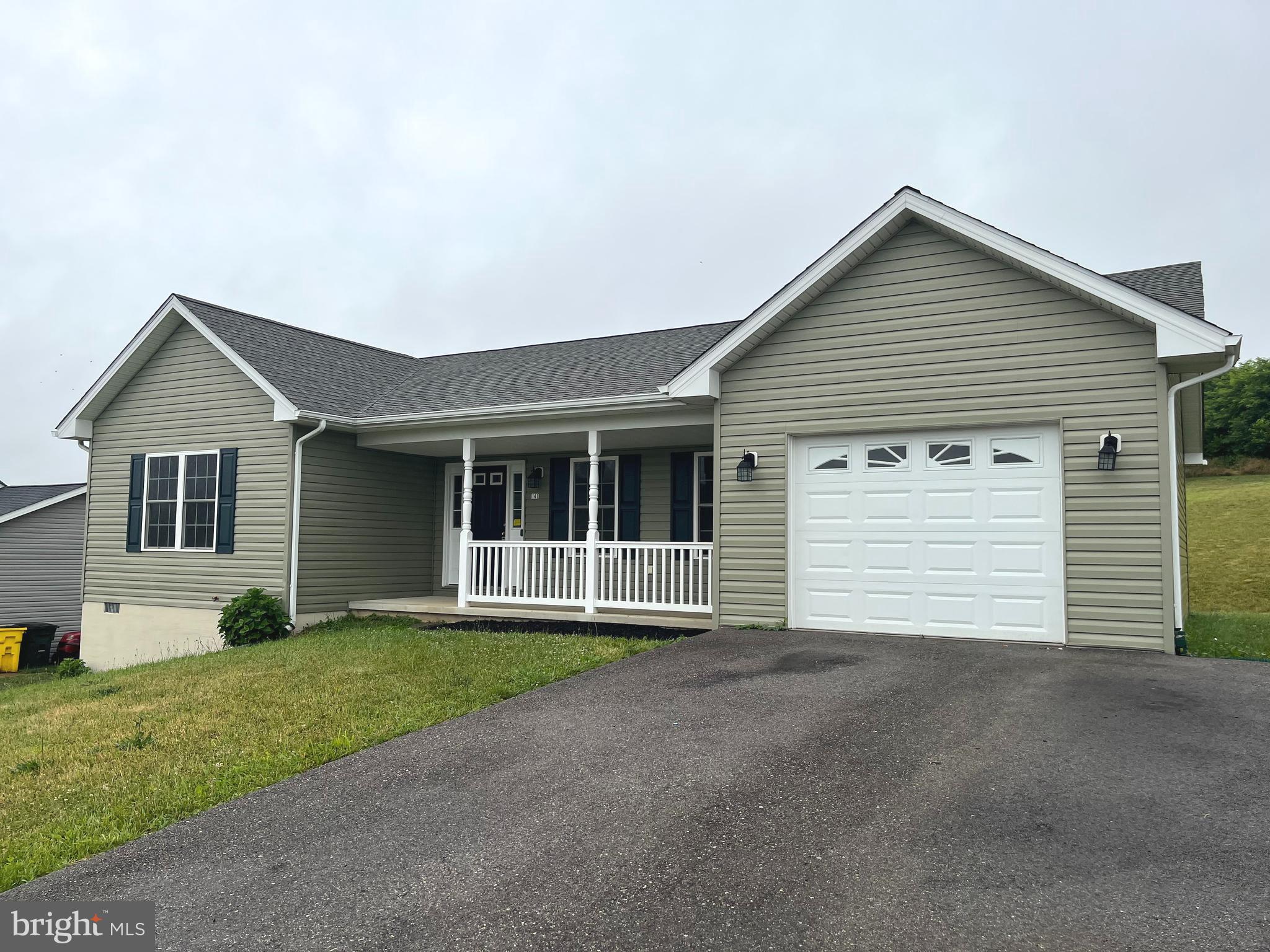 PEBBLE RIDGE - Residential