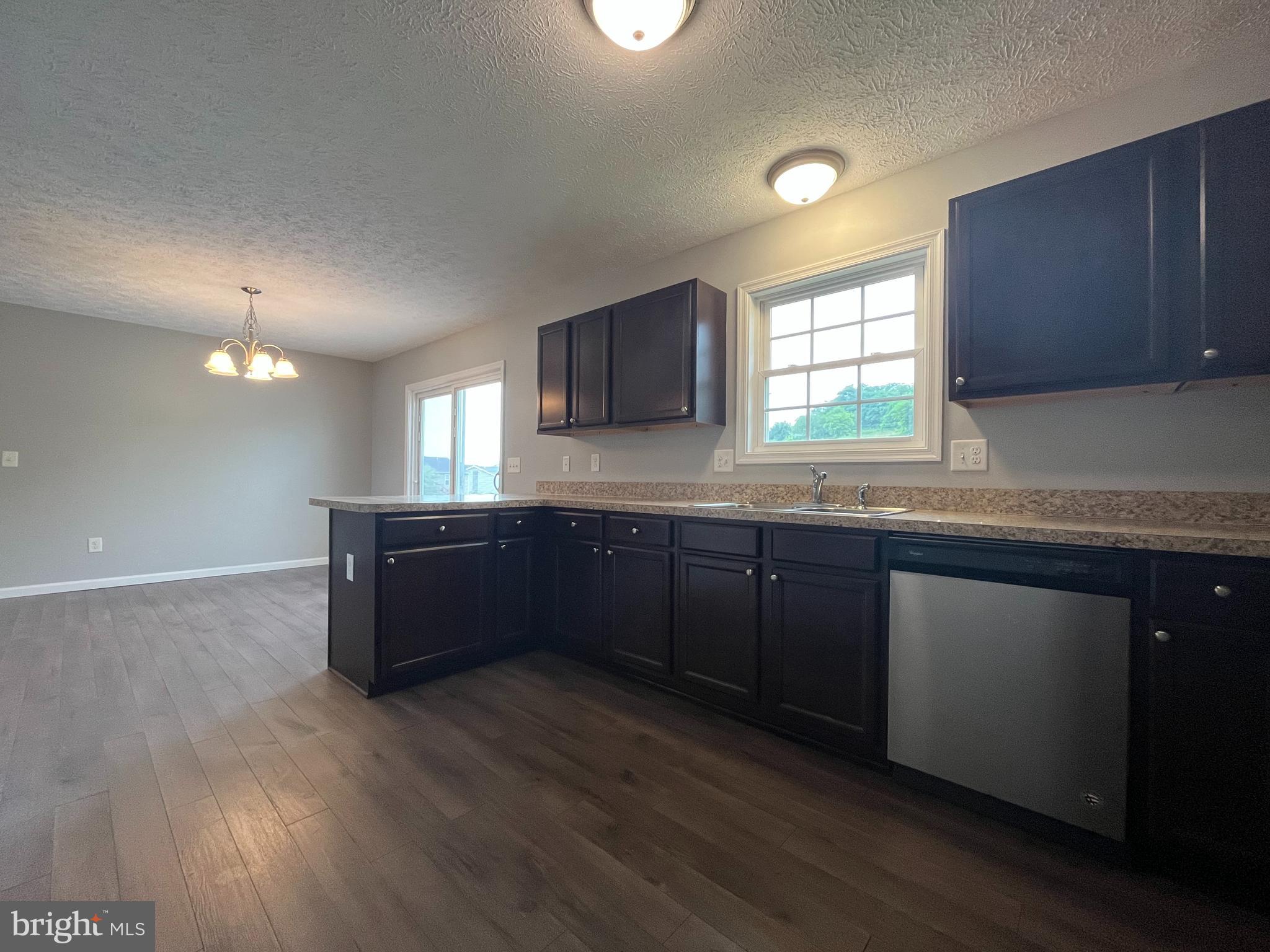 PEBBLE RIDGE - Residential