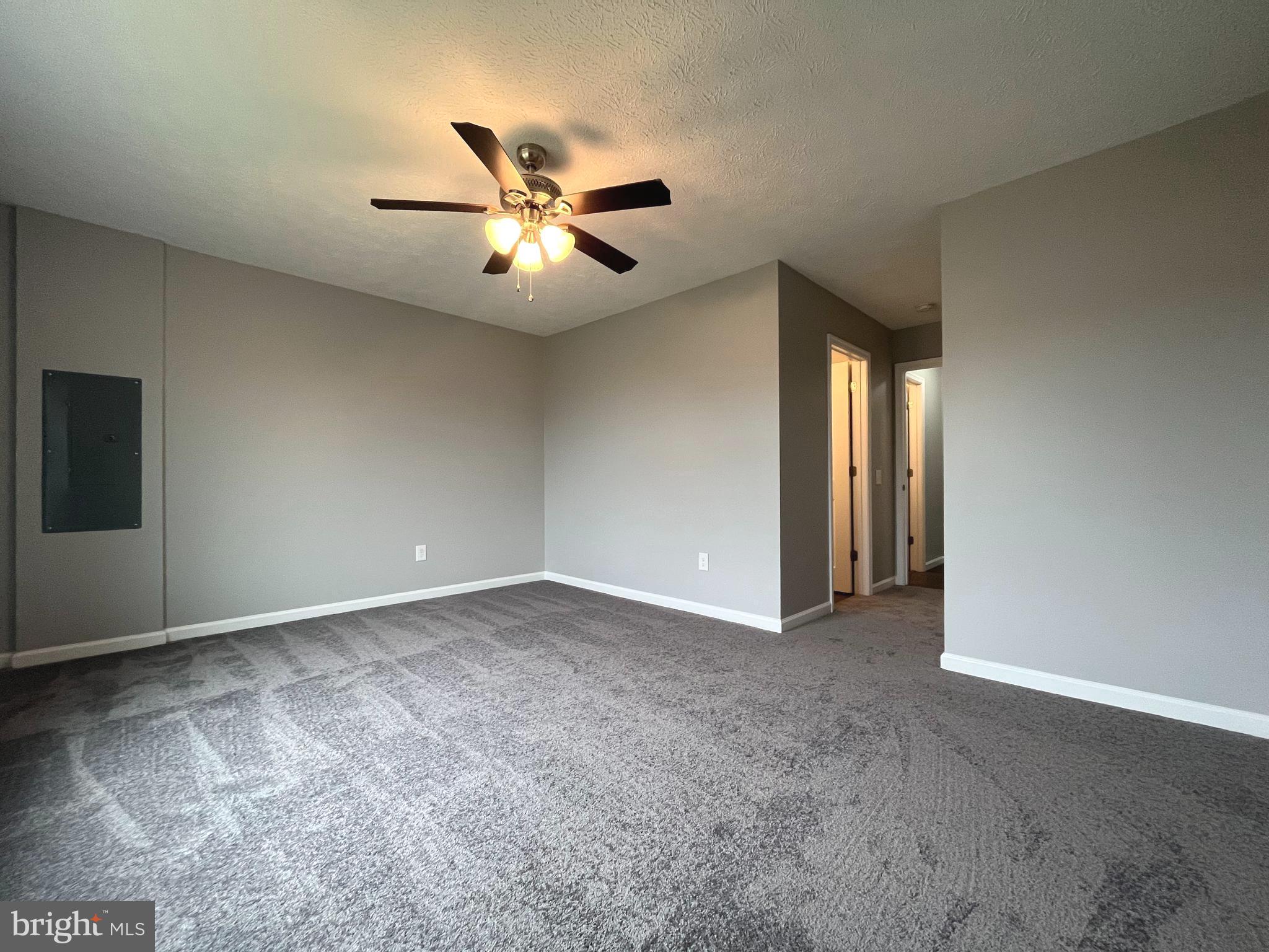 PEBBLE RIDGE - Residential