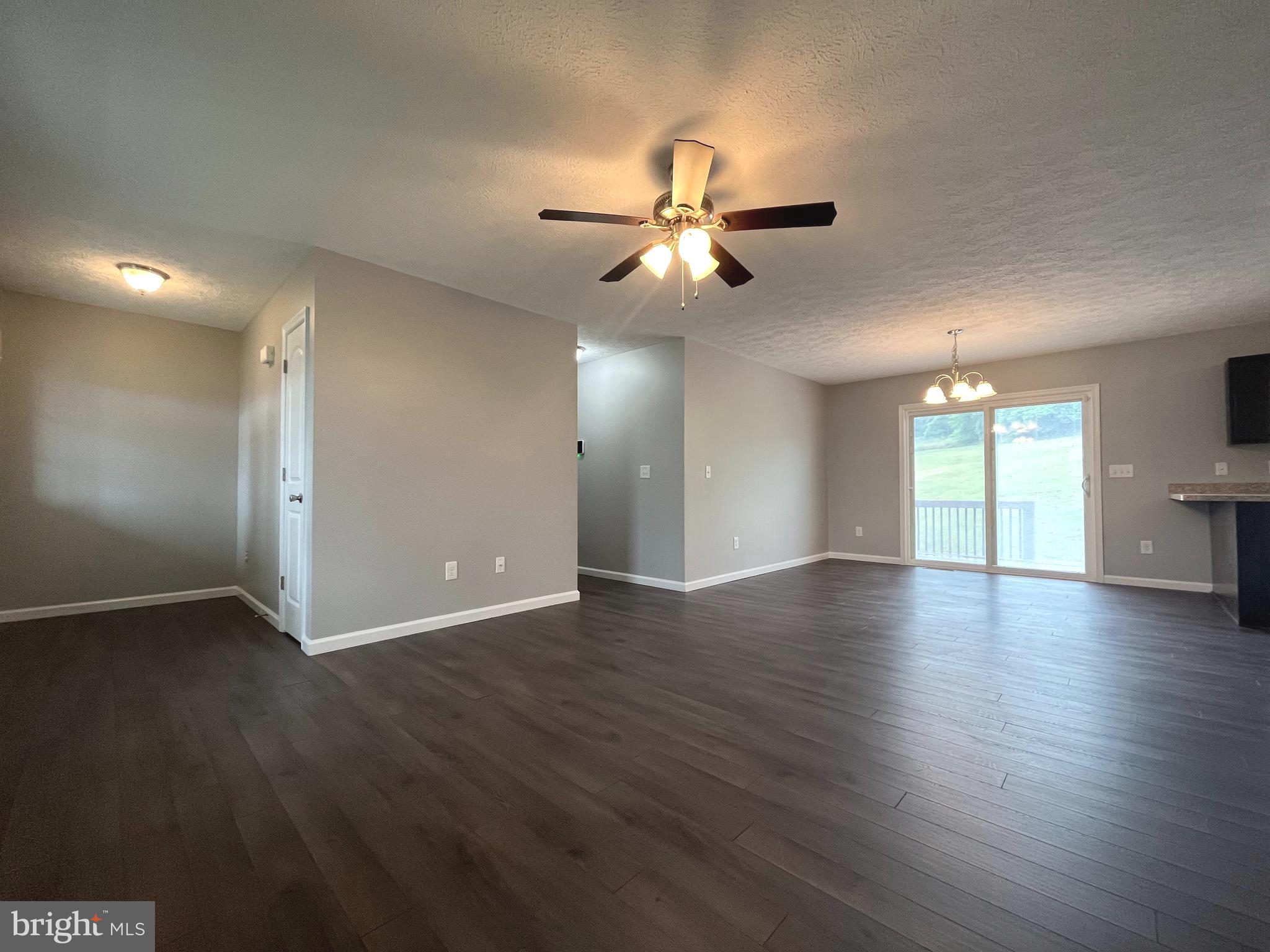 PEBBLE RIDGE - Residential