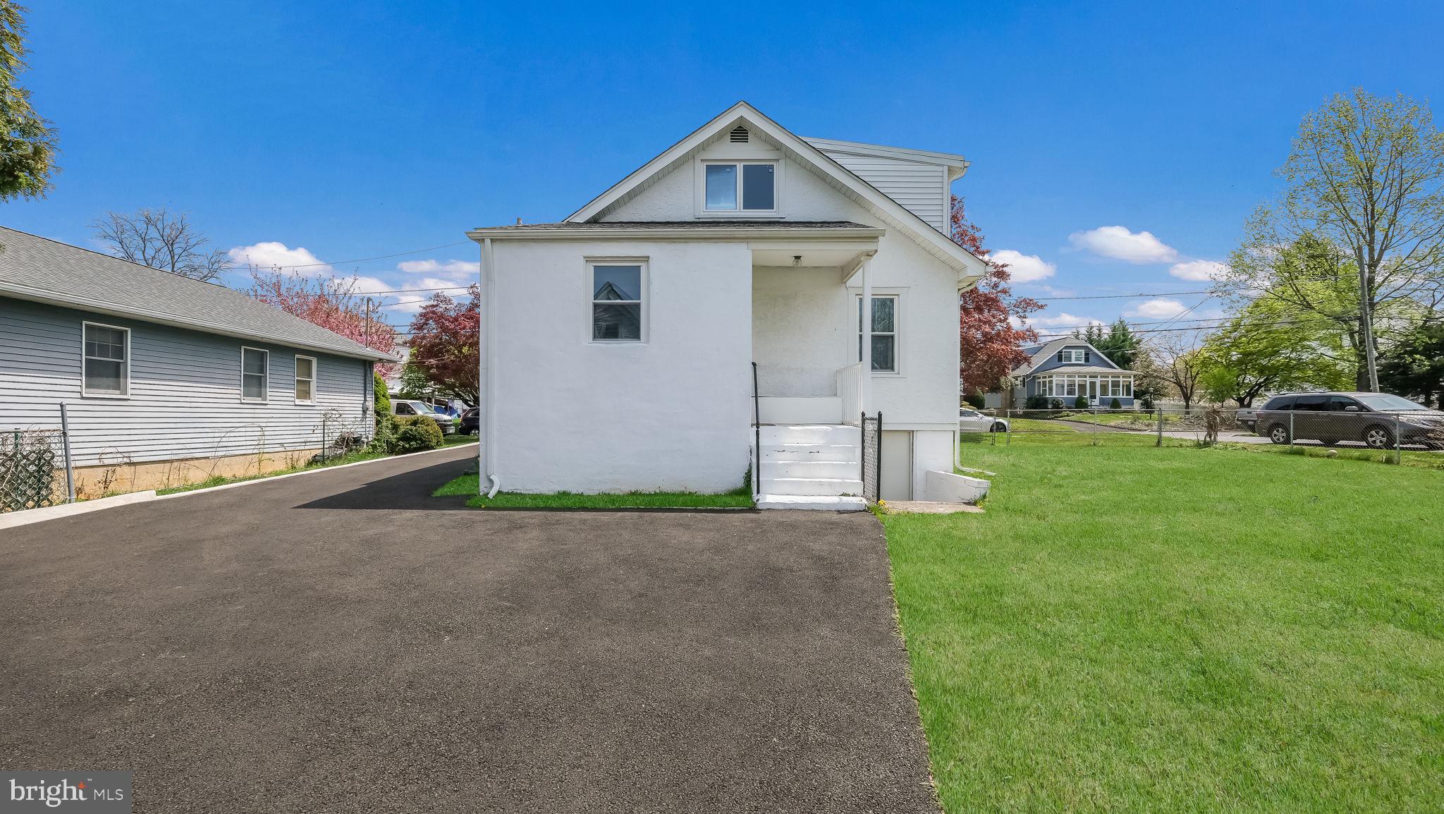 WILLOW WOODS - Residential